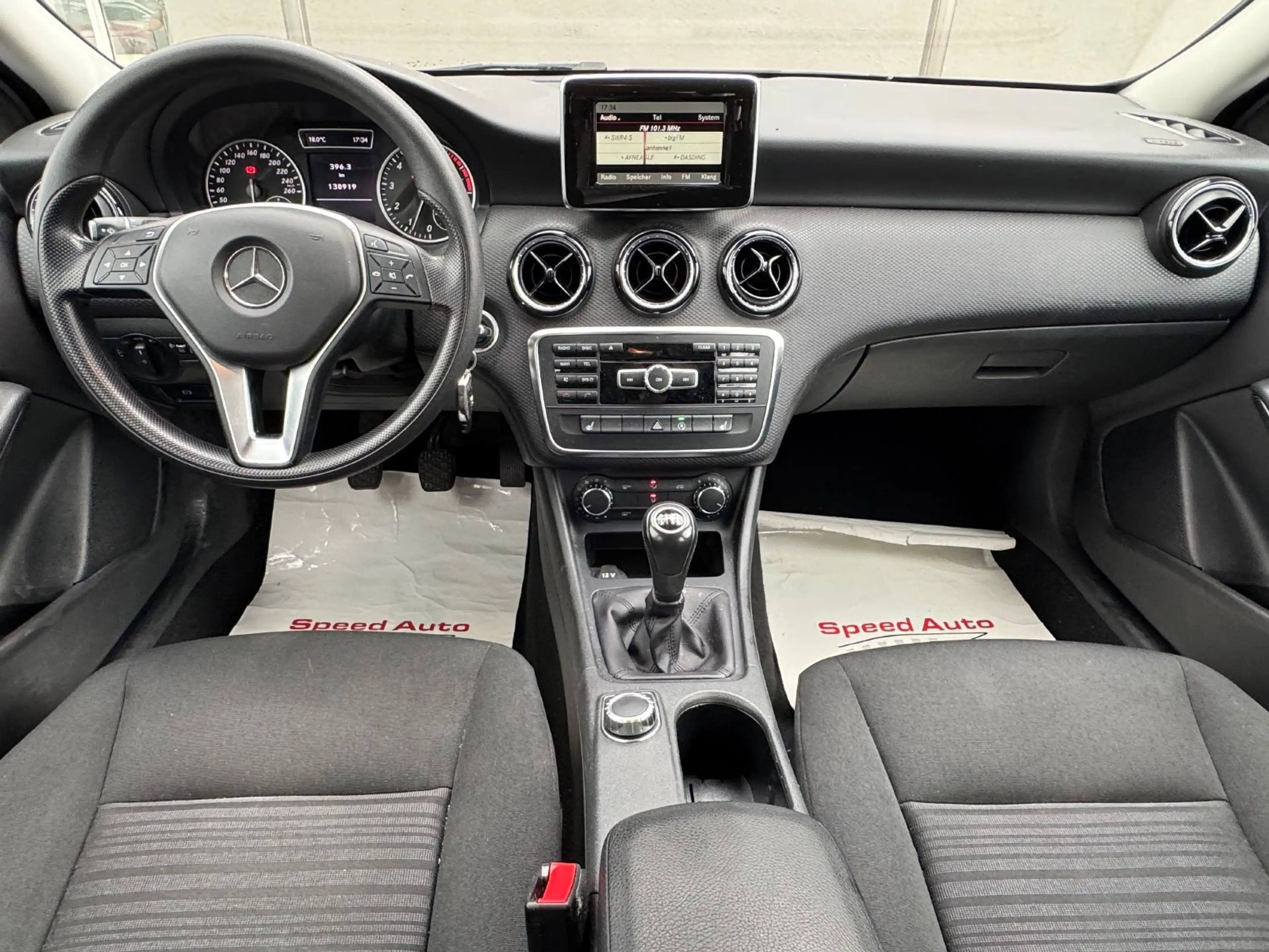 Mercedes-Benz A 180 BlueEffi RÜCKFAHRKAMERA/SITZH./ALU/1.HAND! — photo 11