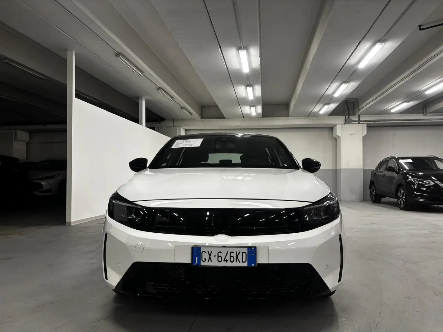 Opel Corsa 1.2 GS s&s 100cv Weiß - 2