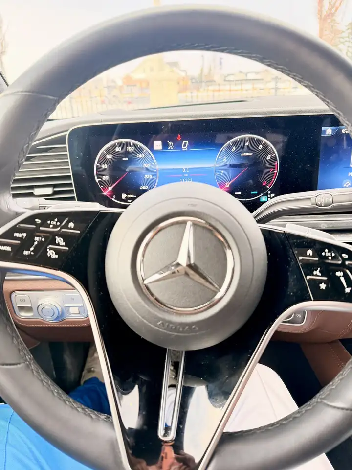Mercedes-Benz GLE снимка Mercedes-Benz GLE