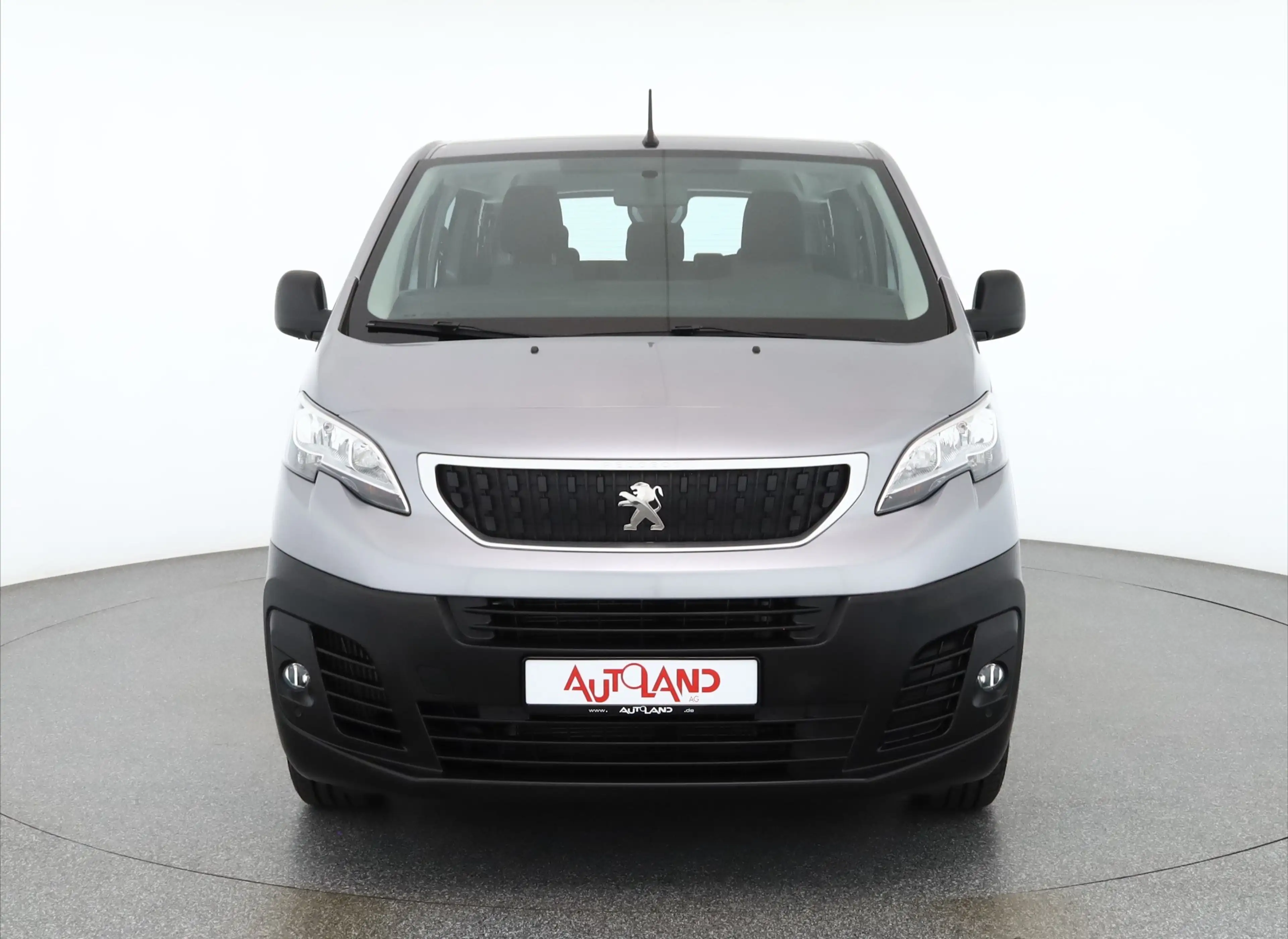 Peugeot Expert Kombi 1.5 Blue-HDi L2 8-Sitzer Navi PDC — photo 8