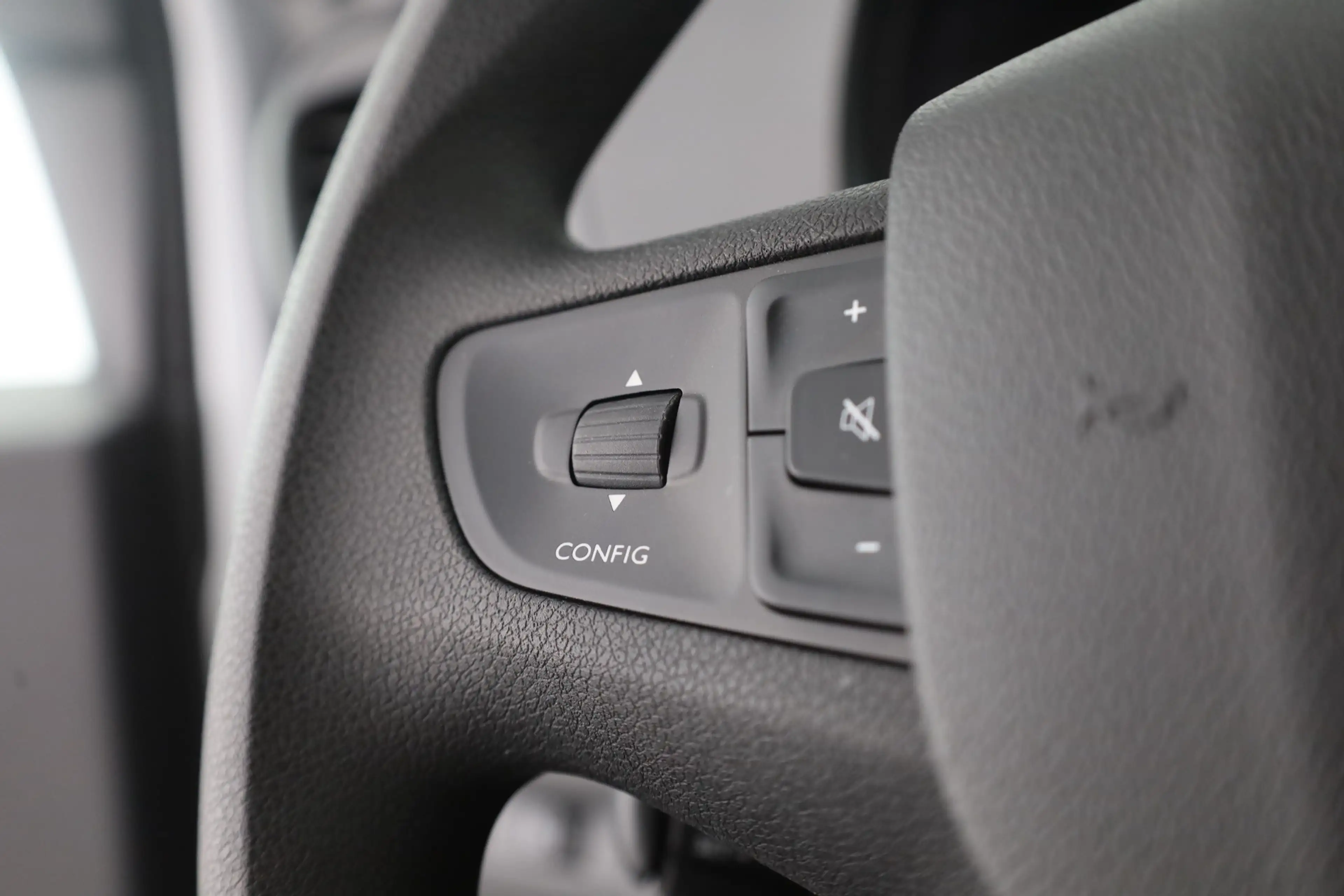 Peugeot Expert Kombi 1.5 Blue-HDi L2 8-Sitzer Navi PDC — photo 15