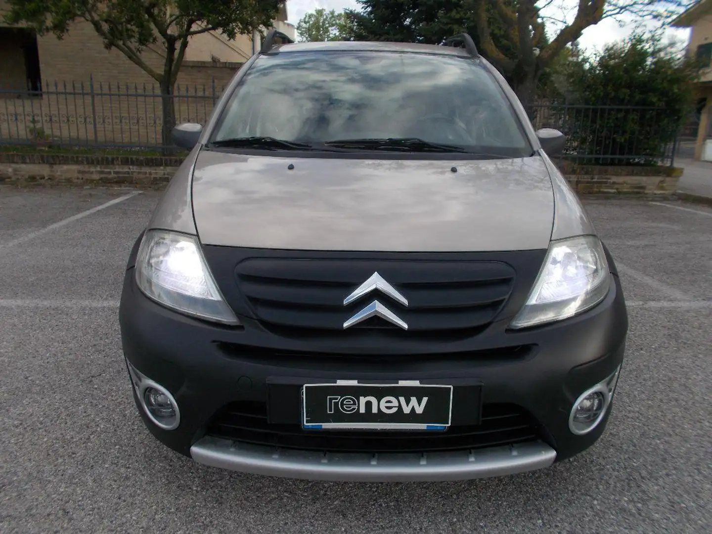 Citroen C3 VERSIONE XTR Beige - 1
