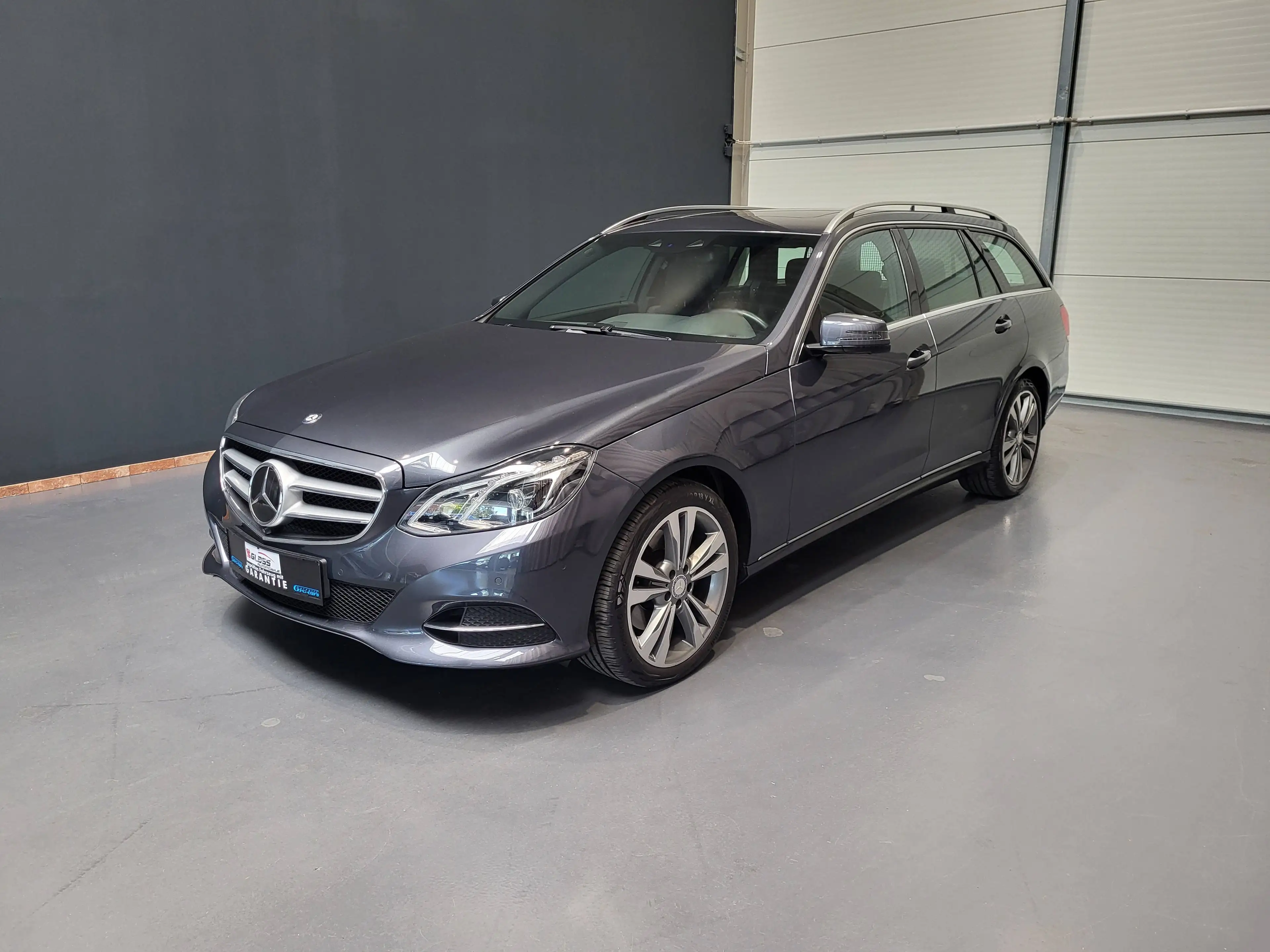 Mercedes-Benz E 350 CDI BlueTec Avantgarde *TOP Ausstattung*