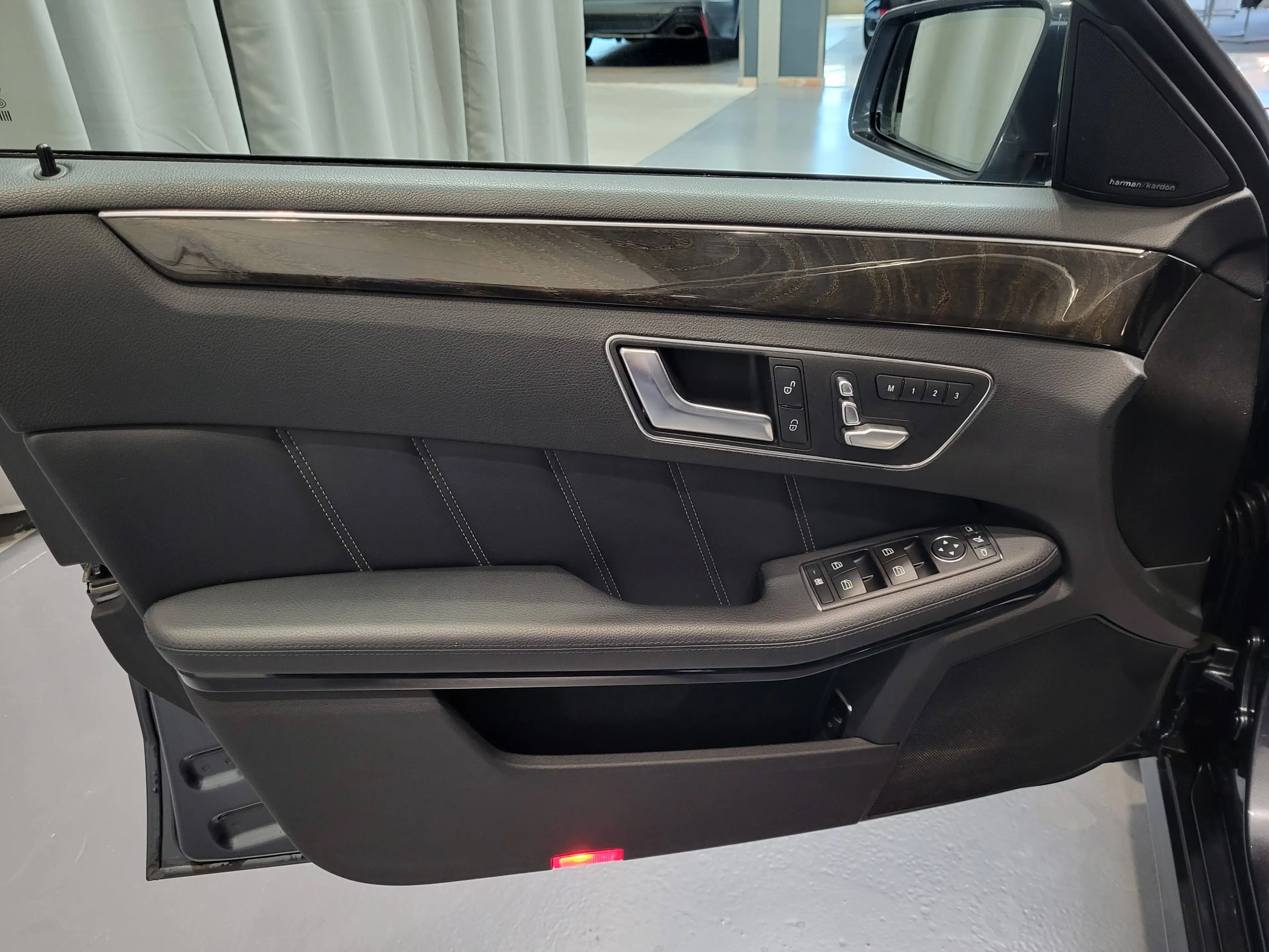 Mercedes-Benz E 350 CDI BlueTec Avantgarde *TOP Ausstattung* — photo 16