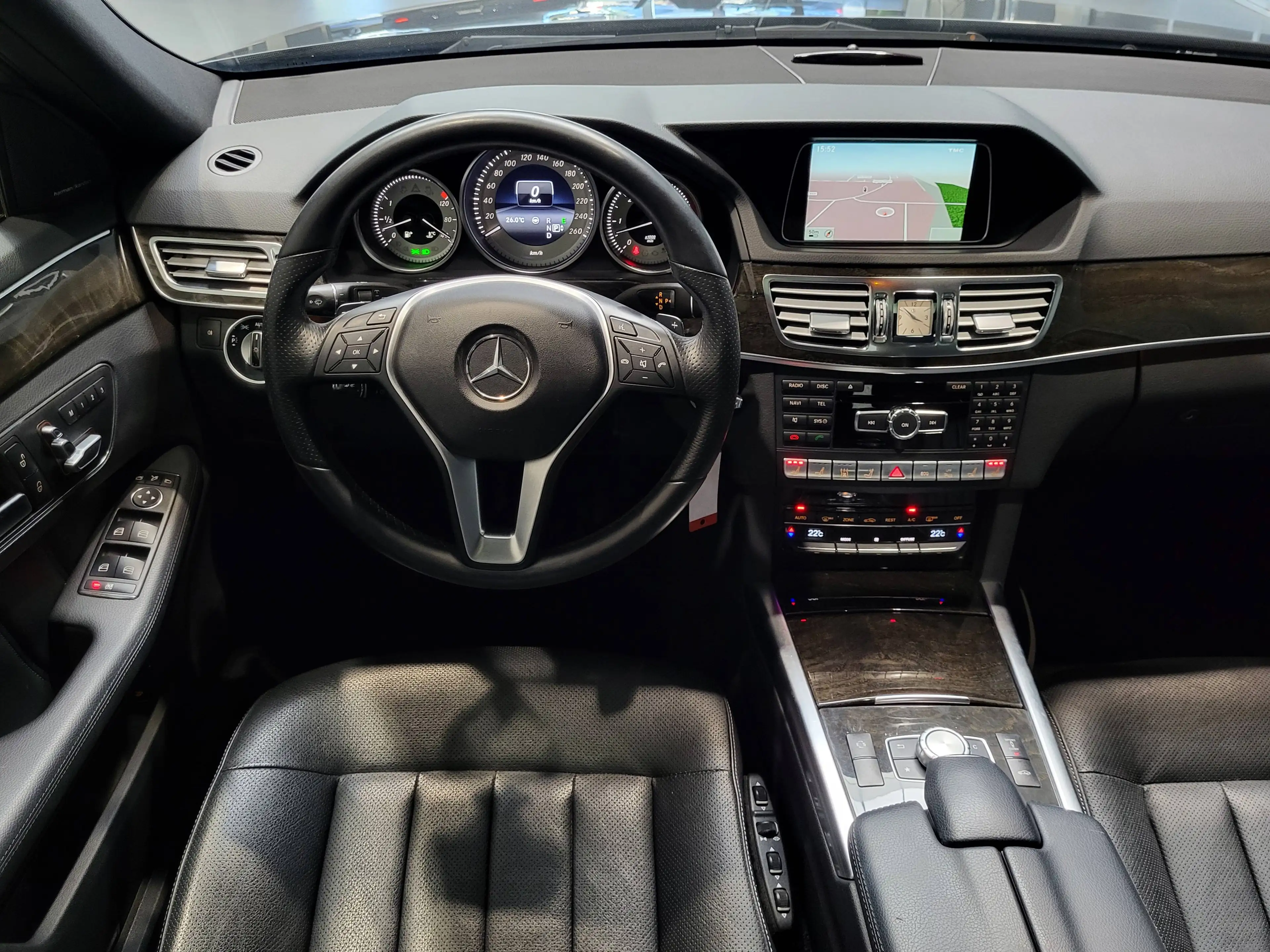 Mercedes-Benz E 350 CDI BlueTec Avantgarde *TOP Ausstattung* — photo 14
