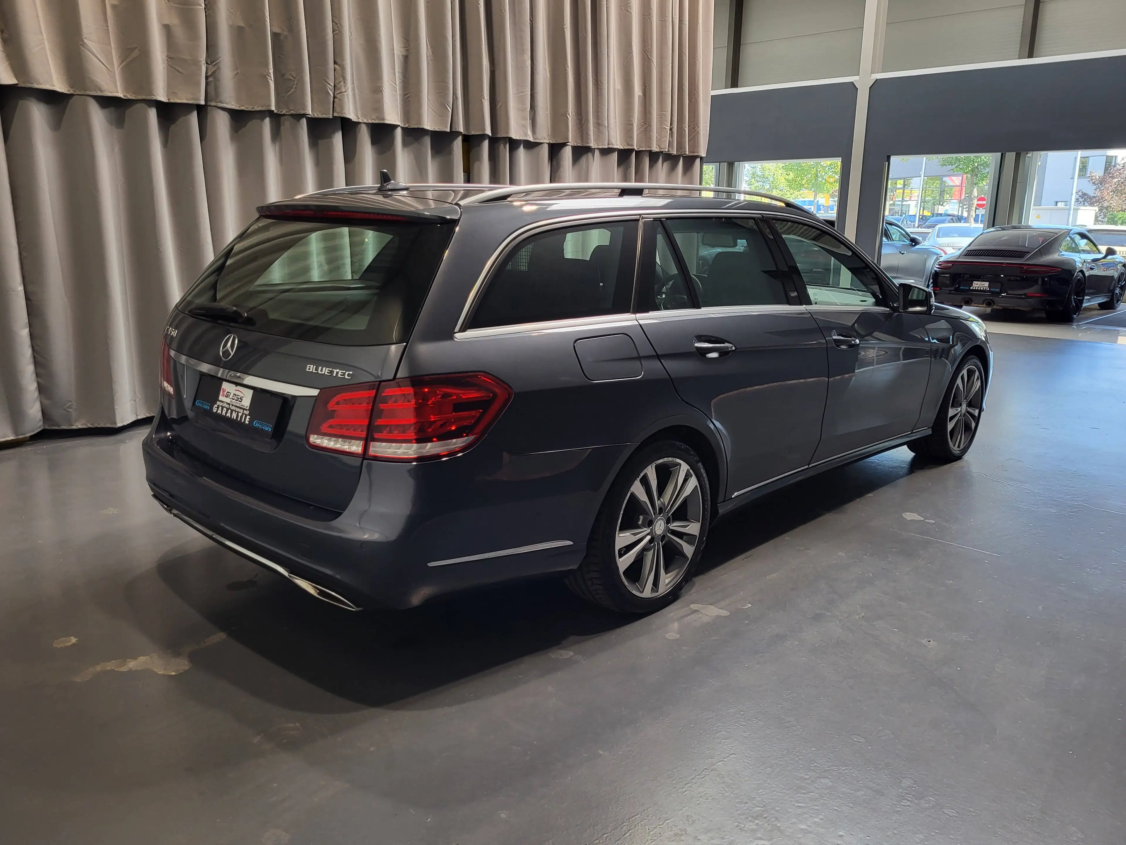Mercedes-Benz E 350 CDI BlueTec Avantgarde *TOP Ausstattung* — photo 4