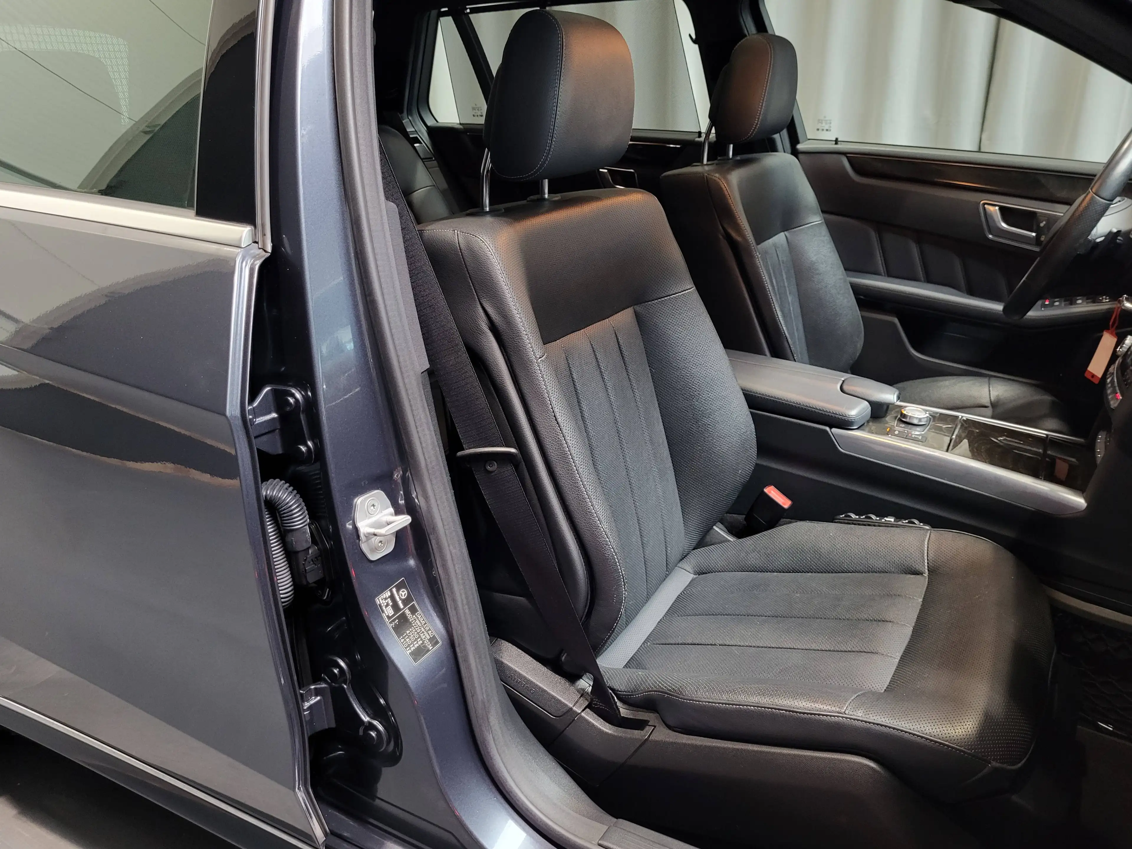 Mercedes-Benz E 350 CDI BlueTec Avantgarde *TOP Ausstattung* — photo 17