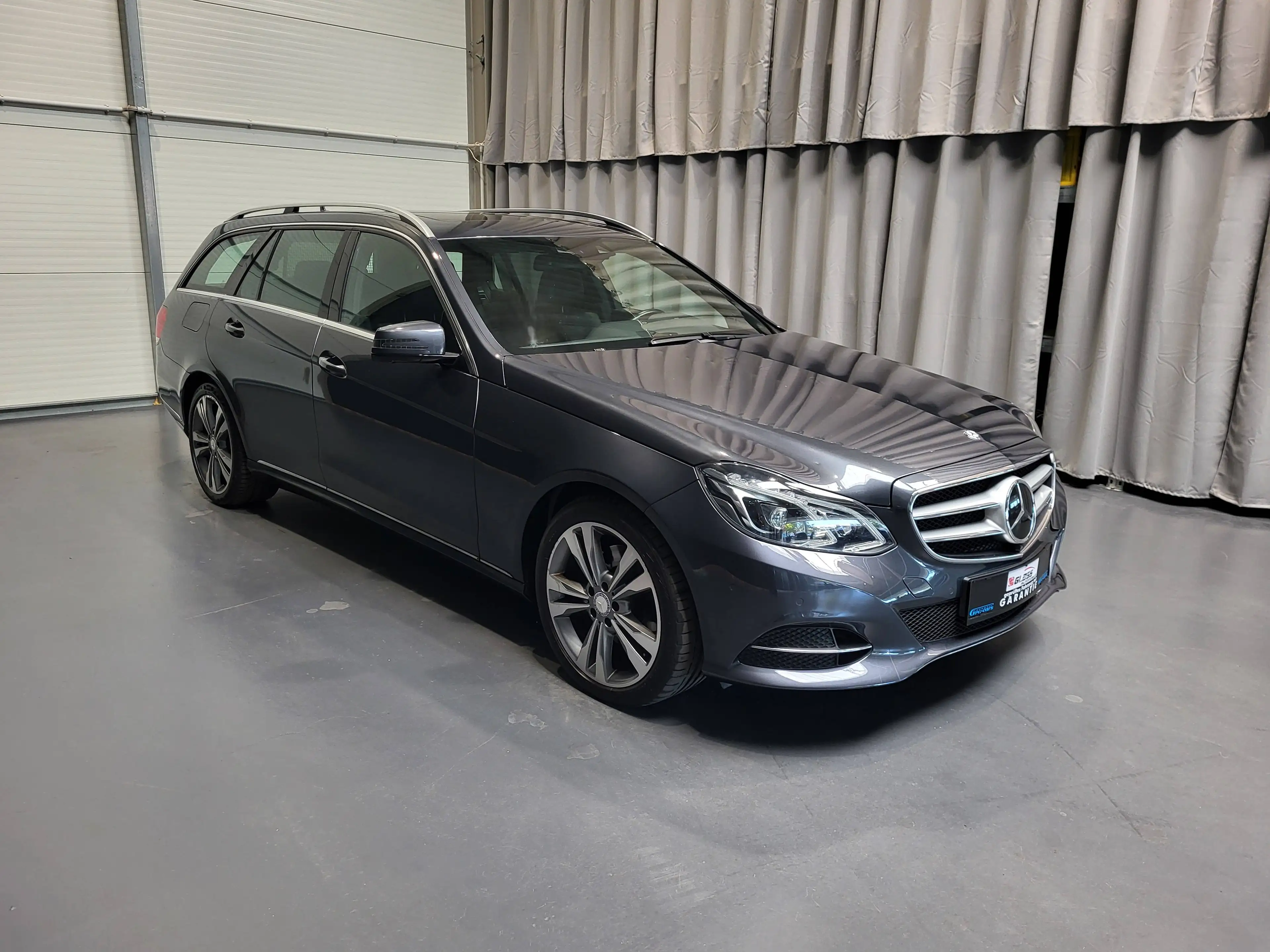 Mercedes-Benz E 350 CDI BlueTec Avantgarde *TOP Ausstattung* — photo 3