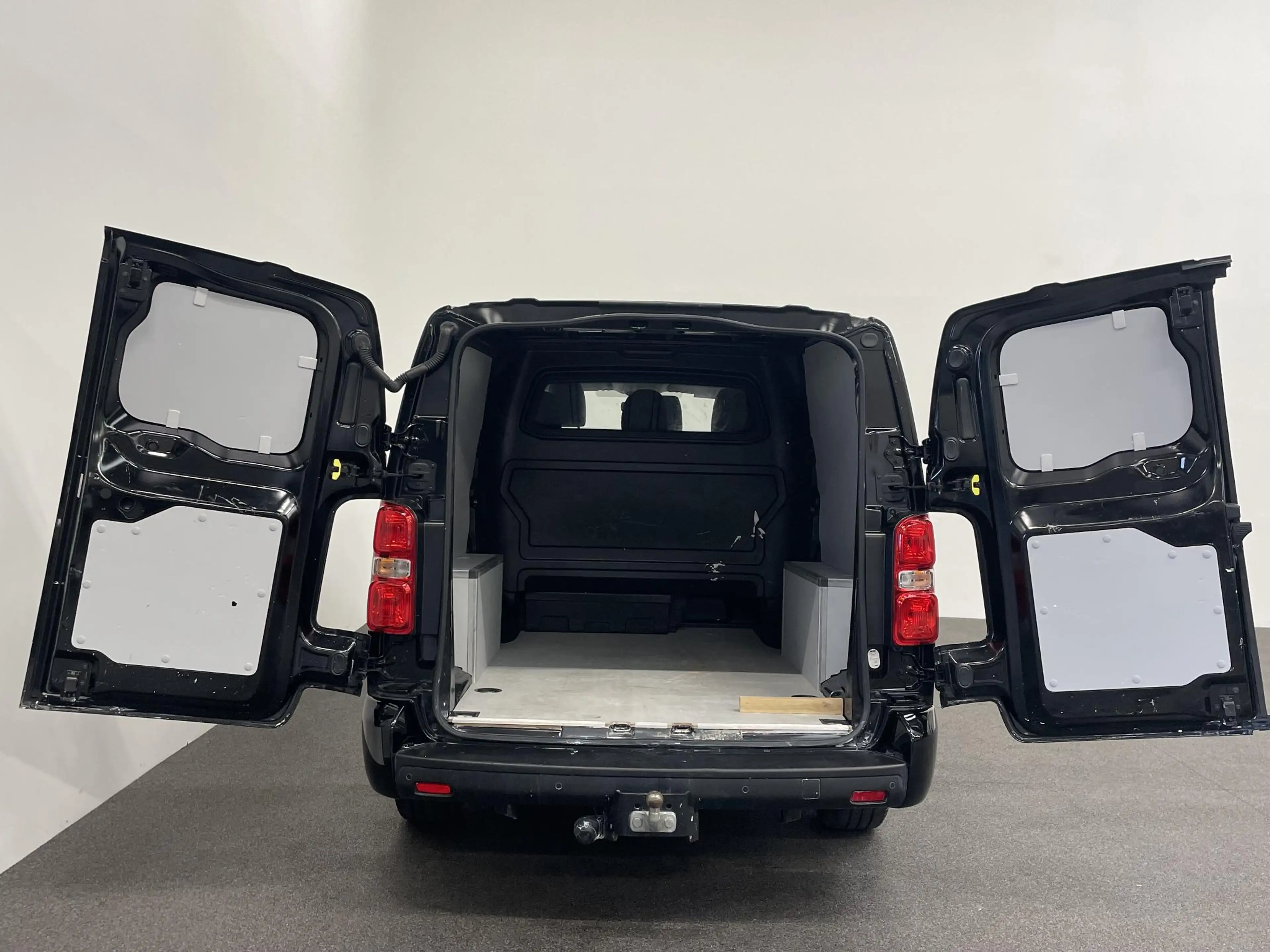 Peugeot Expert 2.0 BlueHDI 180pk Automaat Dubbele Cabine Navigati — photo 9