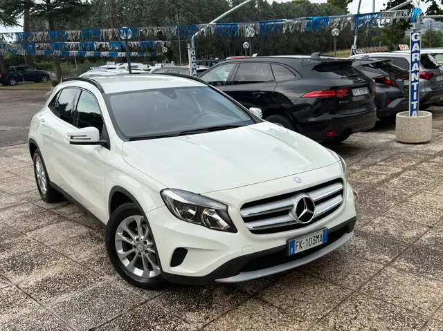 Mercedes-Benz GLA 180 " DA VETRINA " GLA-X156 d Business