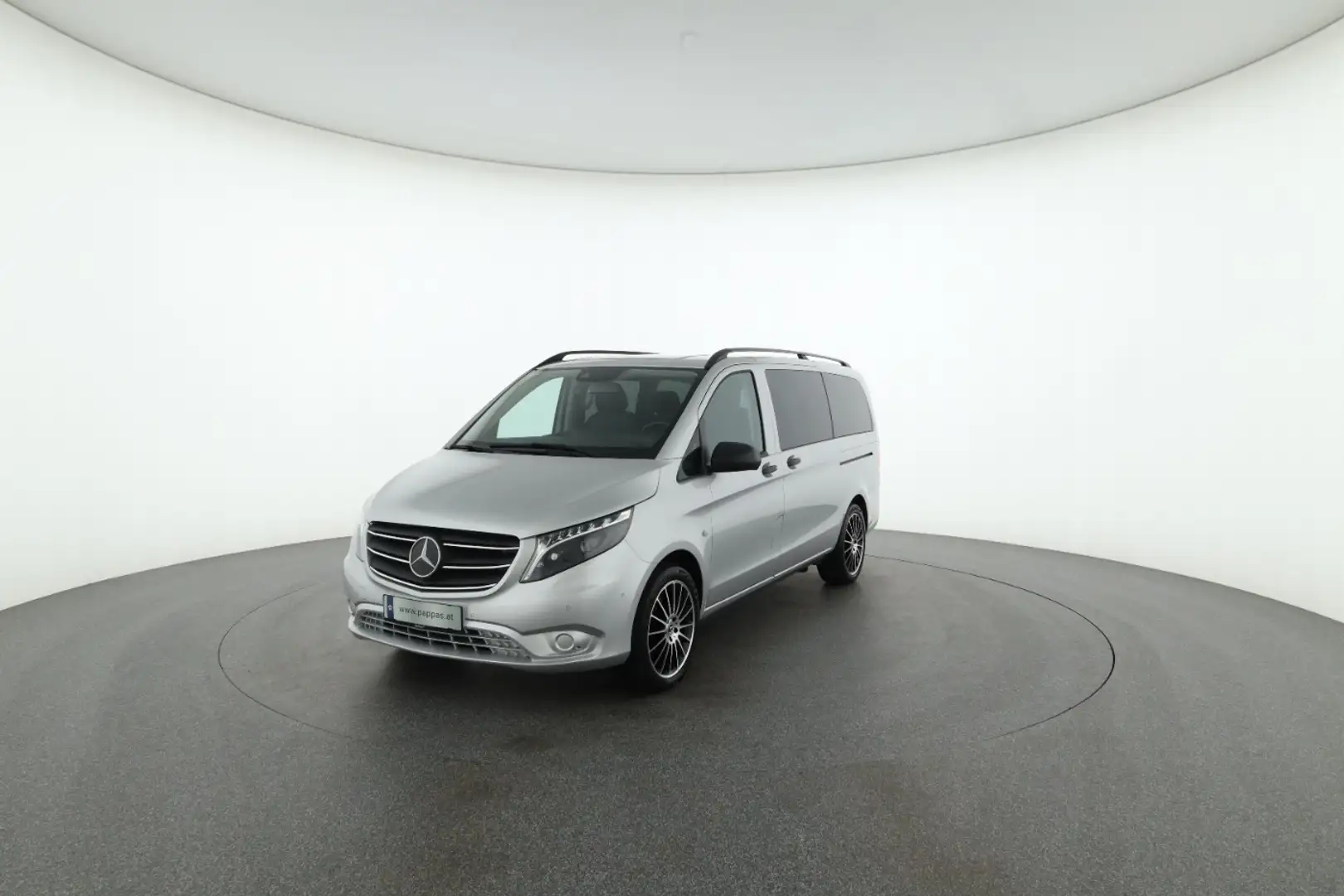 Mercedes-Benz Vito 124 CDI Kombi SELECT Lang 8-Sitzer LED Cam Stříbrná - 1