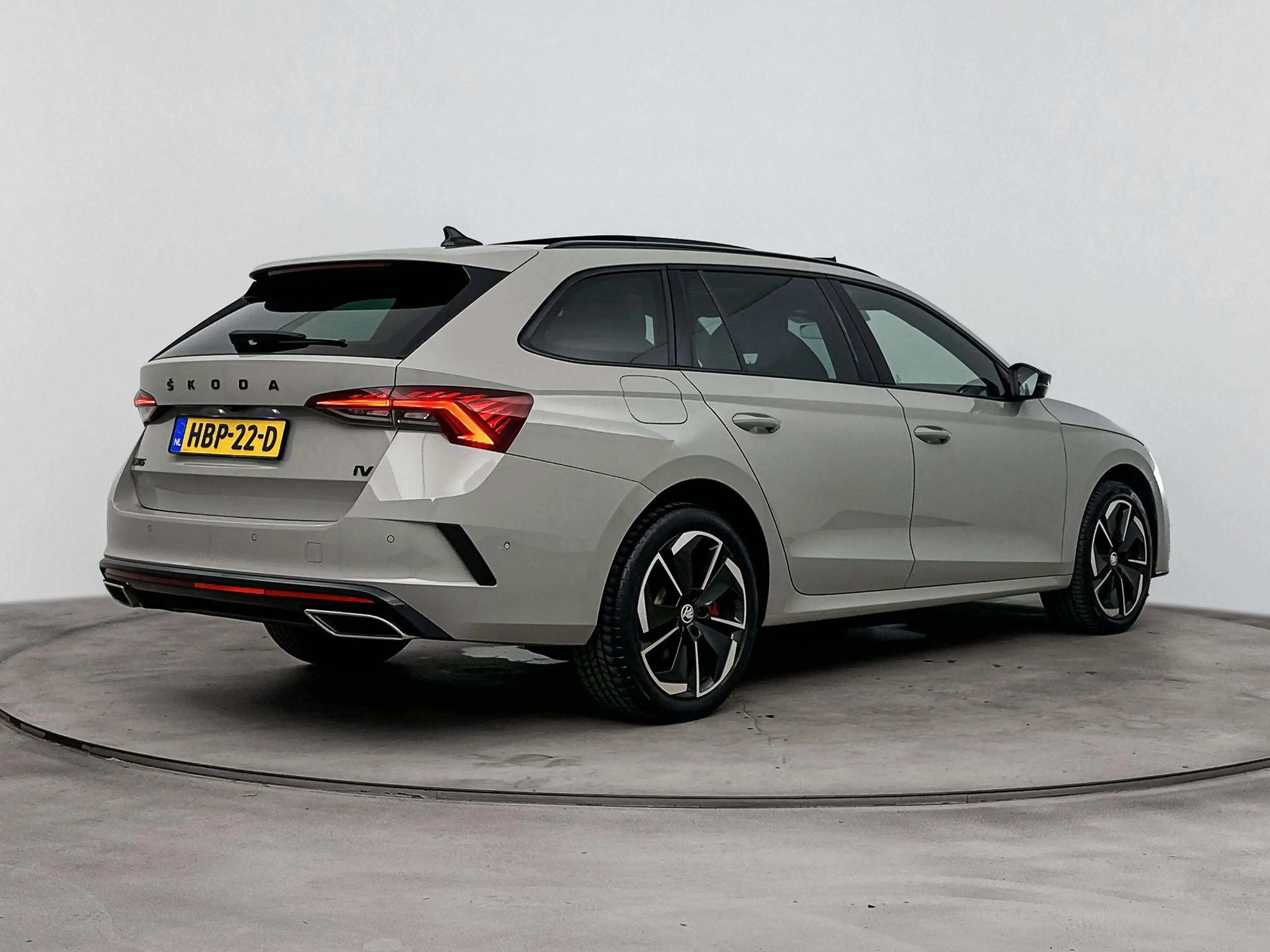 Skoda Octavia Combi 1.4 TSI RS iV PHEV Business Panoramadak | Ca — photo 2