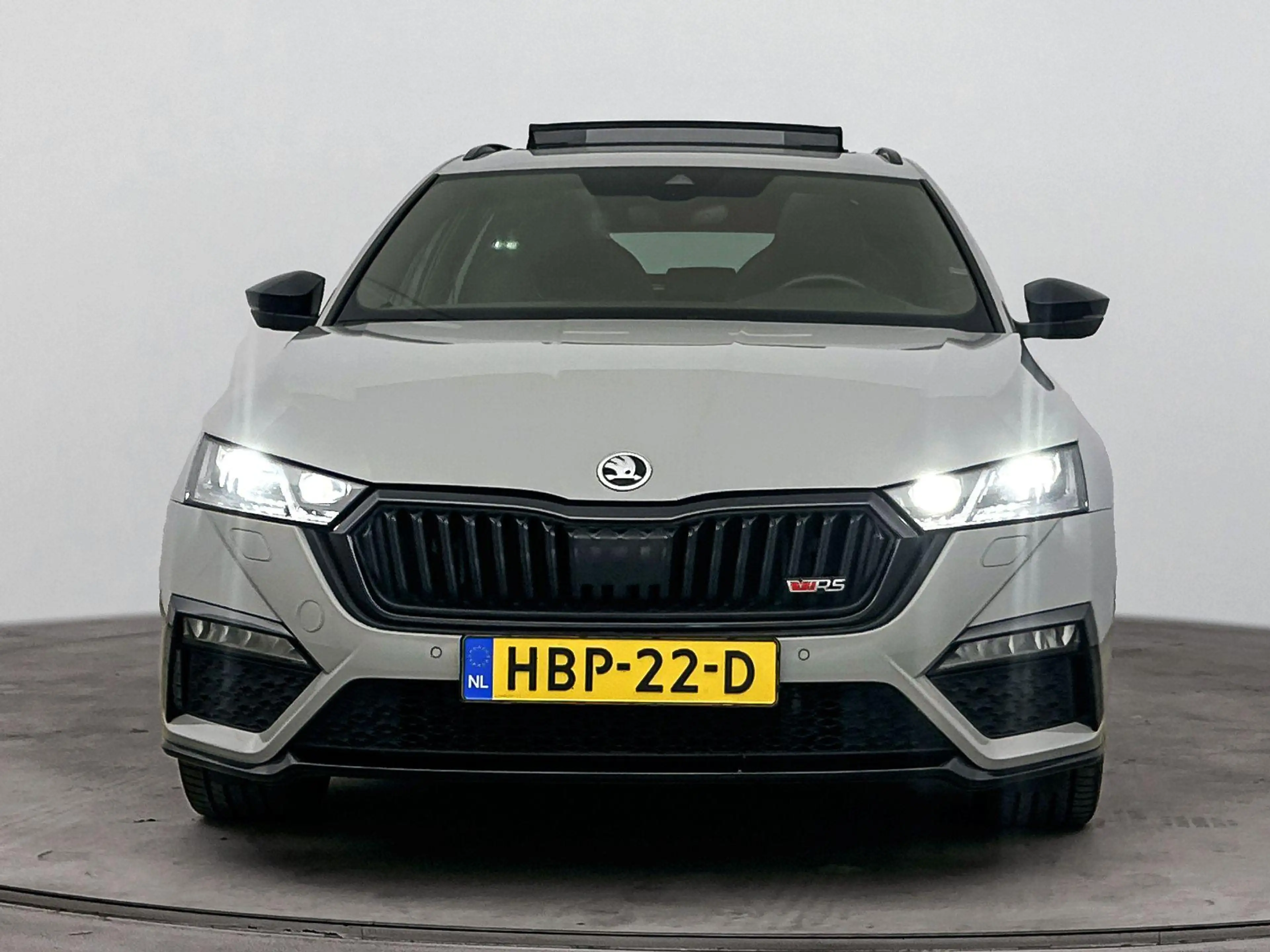 Skoda Octavia Combi 1.4 TSI RS iV PHEV Business Panoramadak | Ca — photo 4
