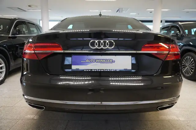 Audi A8 view 6