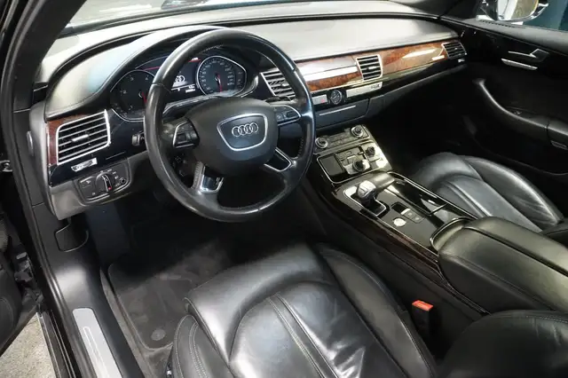 Audi A8 view 7