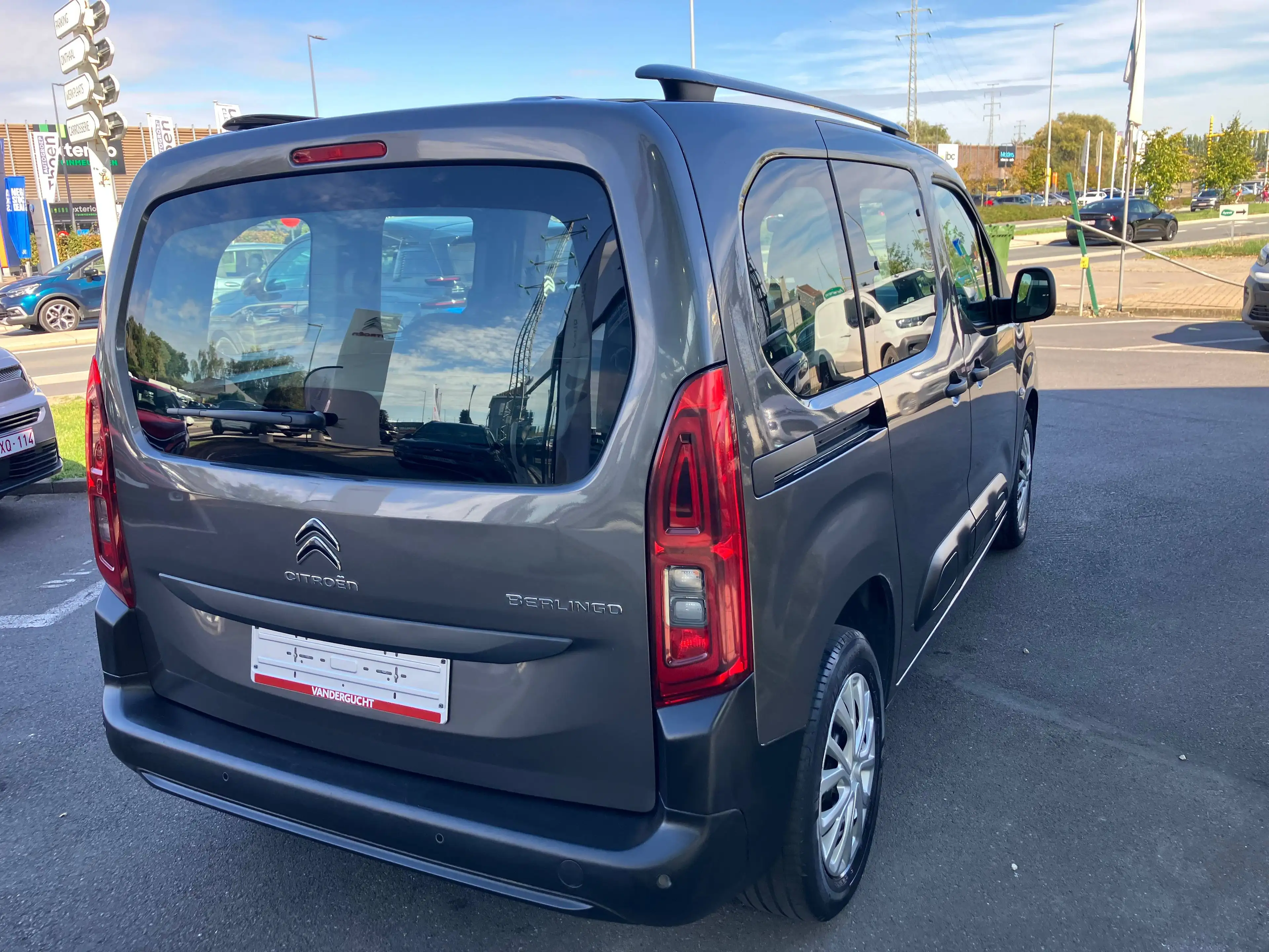 Citroen Berlingo 12PURETECH 110 FEEL — photo 5