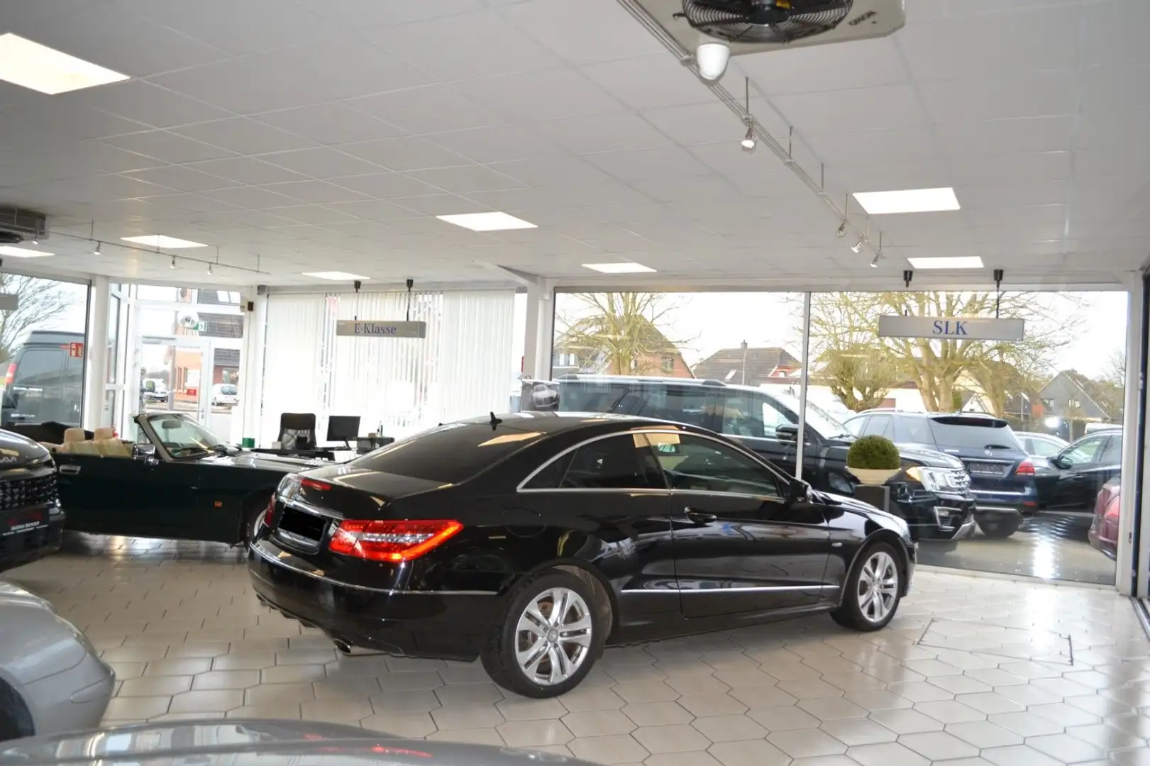 Mercedes-Benz E 350 CGI  Coupe BlueEfficiency Negro - 1