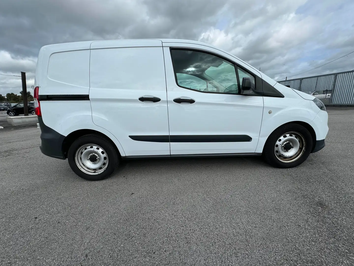 Ford Transit Courier TRANSIT COURIER TREND Bianco - 2