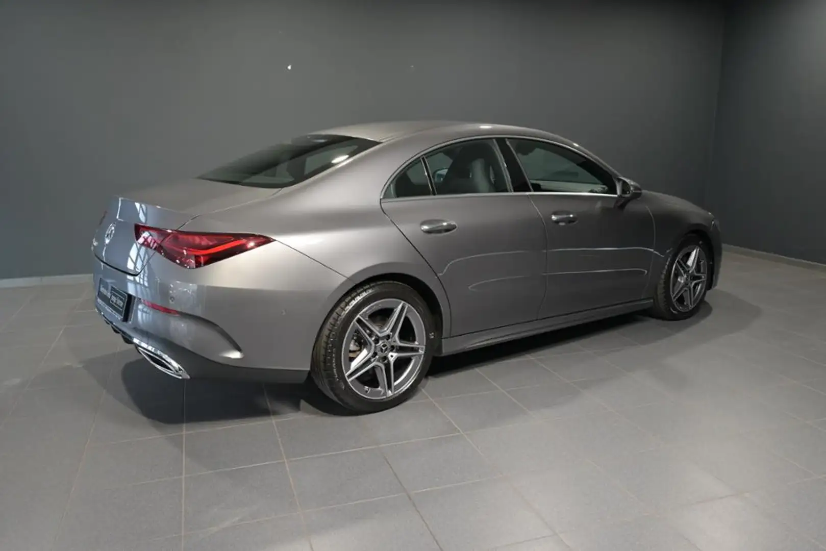 Mercedes-Benz CLA 200 Coupé AMG ADVANCED PLUS/KAMERA/LED/SHZ Сірий - 2