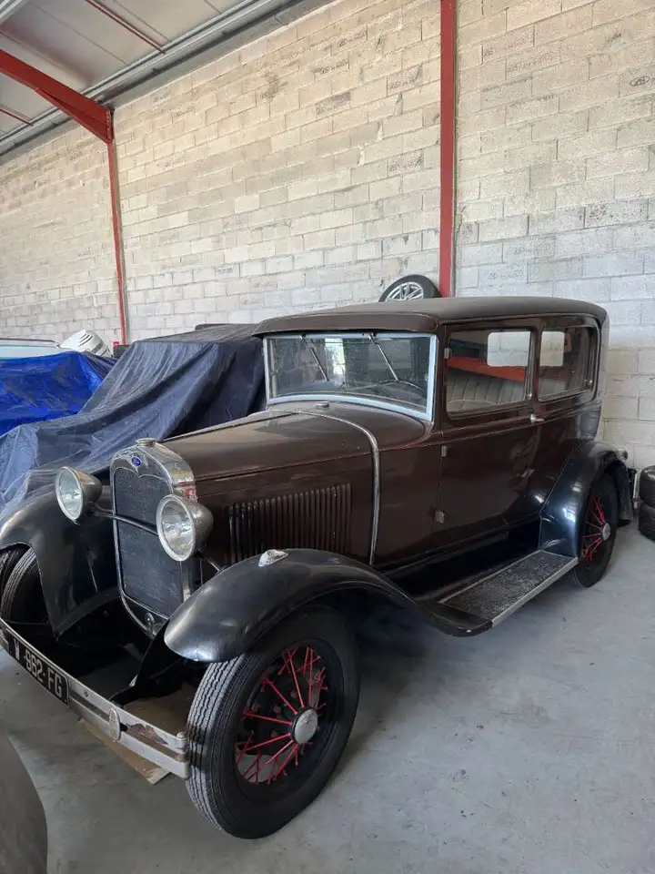 Ford COACH, foto 1