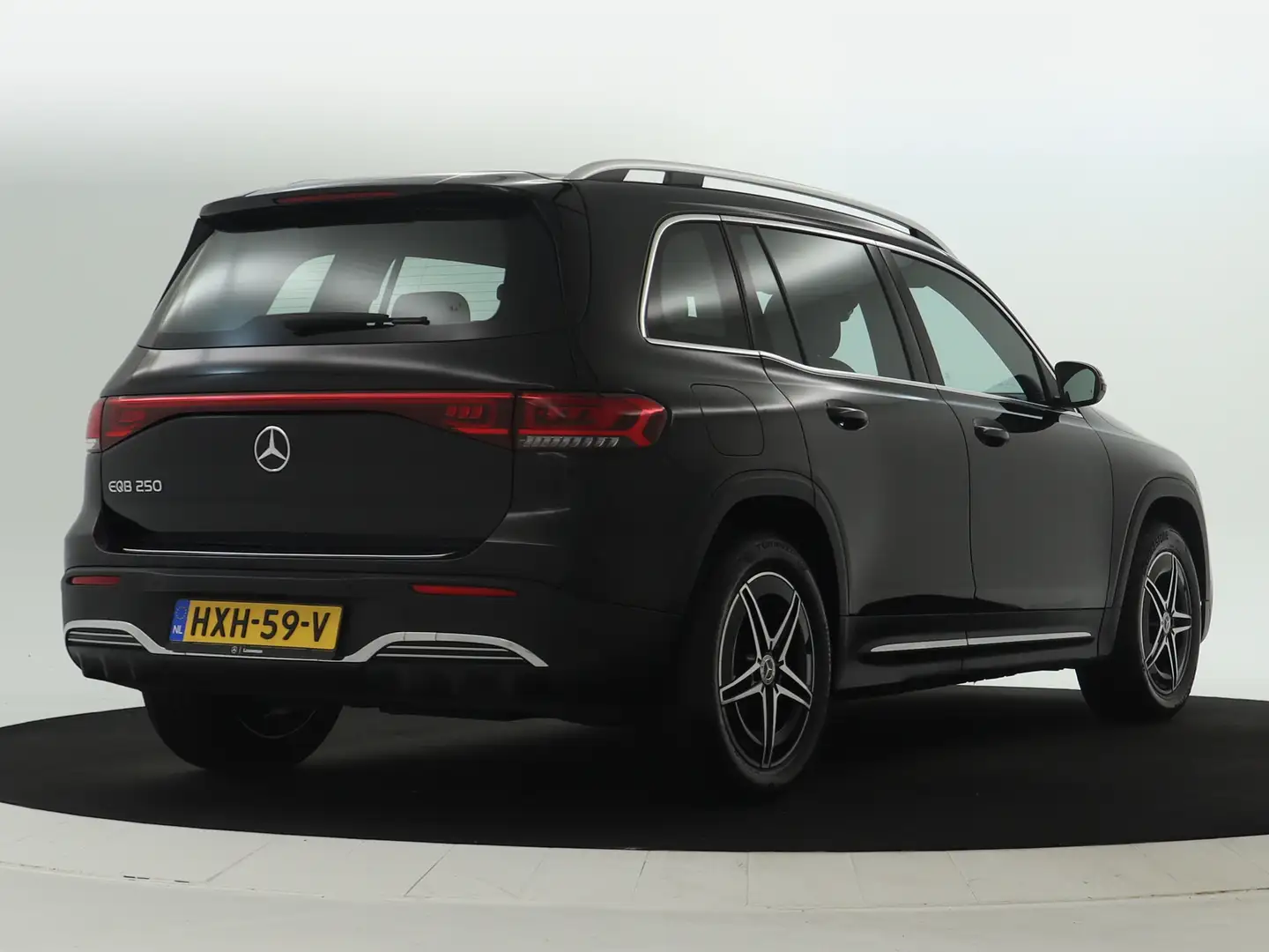 Mercedes-Benz EQB 250 AMG Line 67 kWh | AMG Line | Achteruitrijcamera | Noir - 2