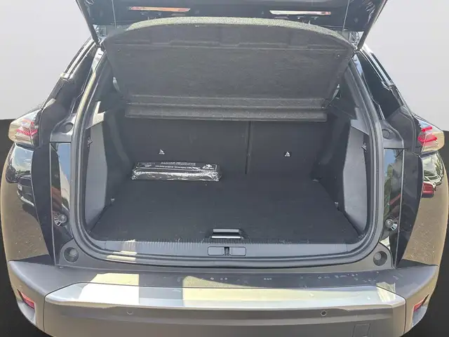 Peugeot 2008 view 8