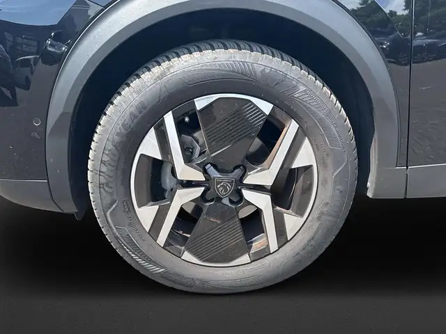 Peugeot 2008 view 9