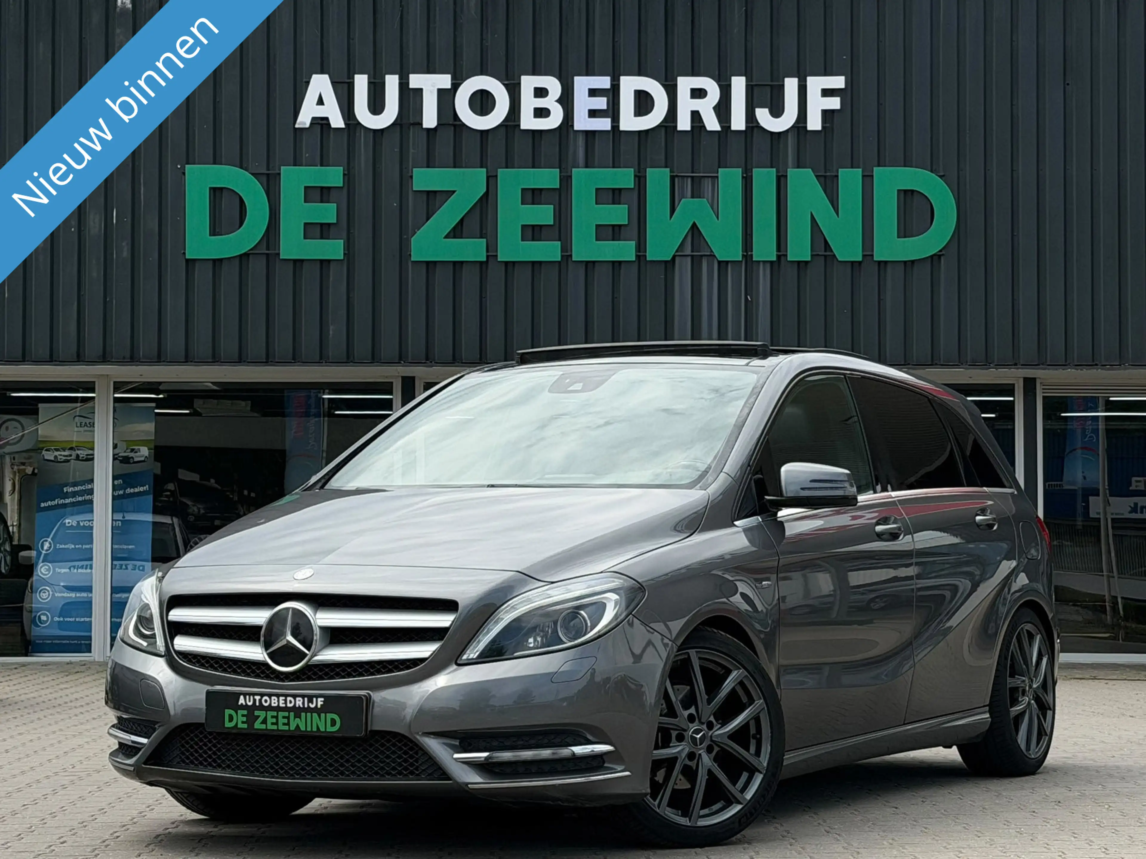 Mercedes-Benz B 180 Ambition|Leer|Panoramadak|RIjklaar