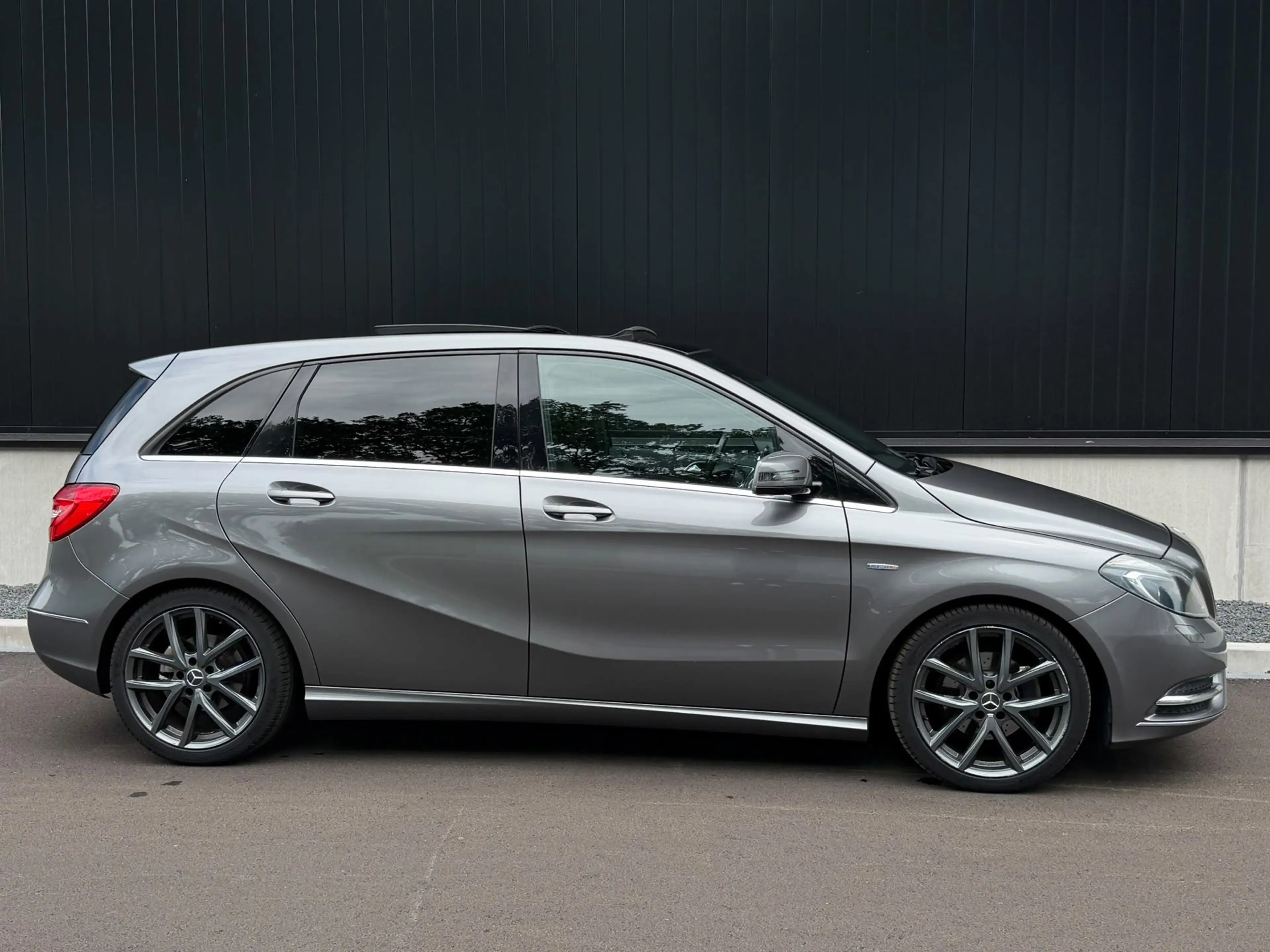 Mercedes-Benz B 180 Ambition|Leer|Panoramadak|RIjklaar — photo 7