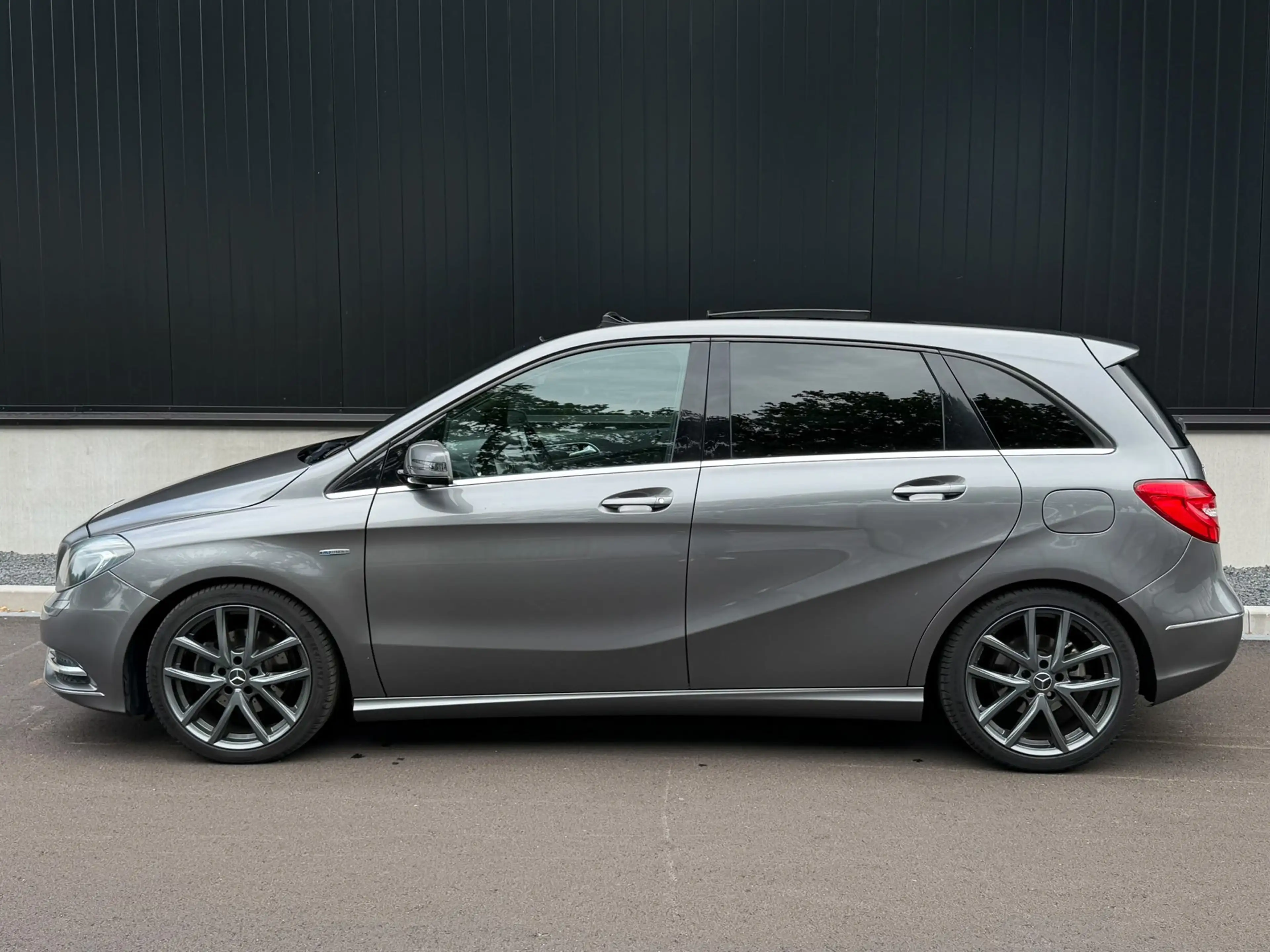 Mercedes-Benz B 180 Ambition|Leer|Panoramadak|RIjklaar — photo 11