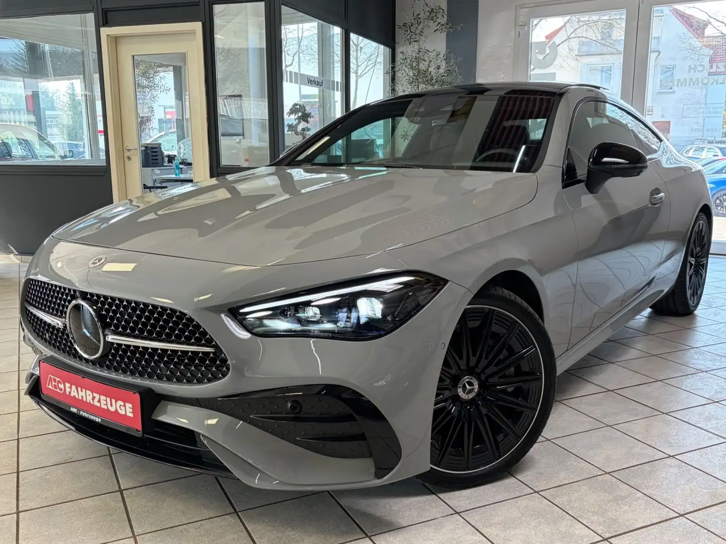 Mercedes-Benz CLE 450 Coupe 4Matic AMG Line Premium Plus Gris - 1