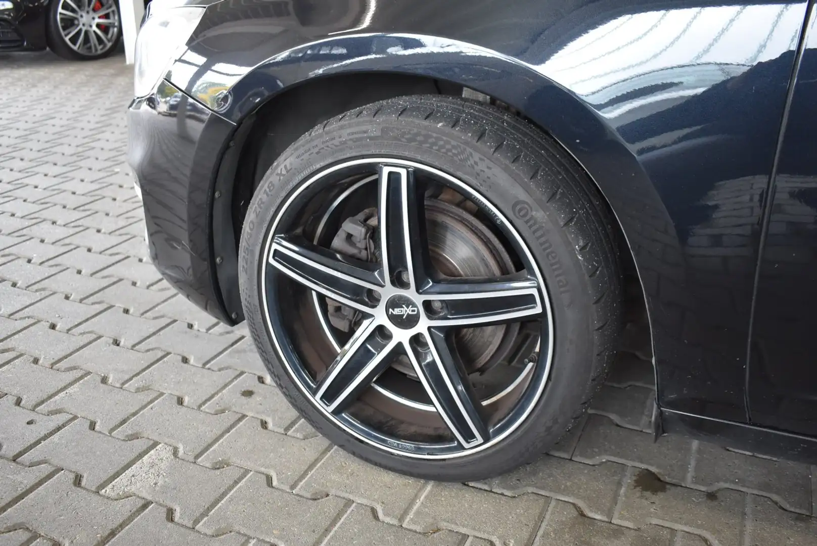 Volvo S60 0 D4 2.0 Momentum Navi Leder 8-fach Schwarz - 2
