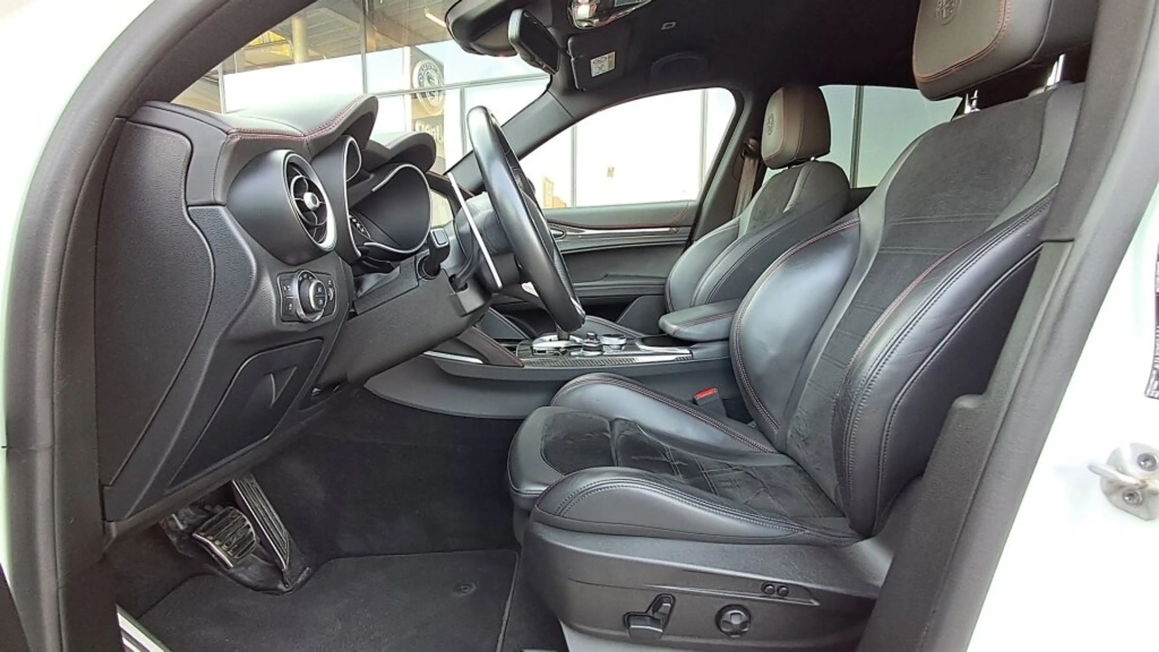 Alfa Romeo Stelvio Veloce TI 2,2 16V 210 AT8 Q4 — photo 14