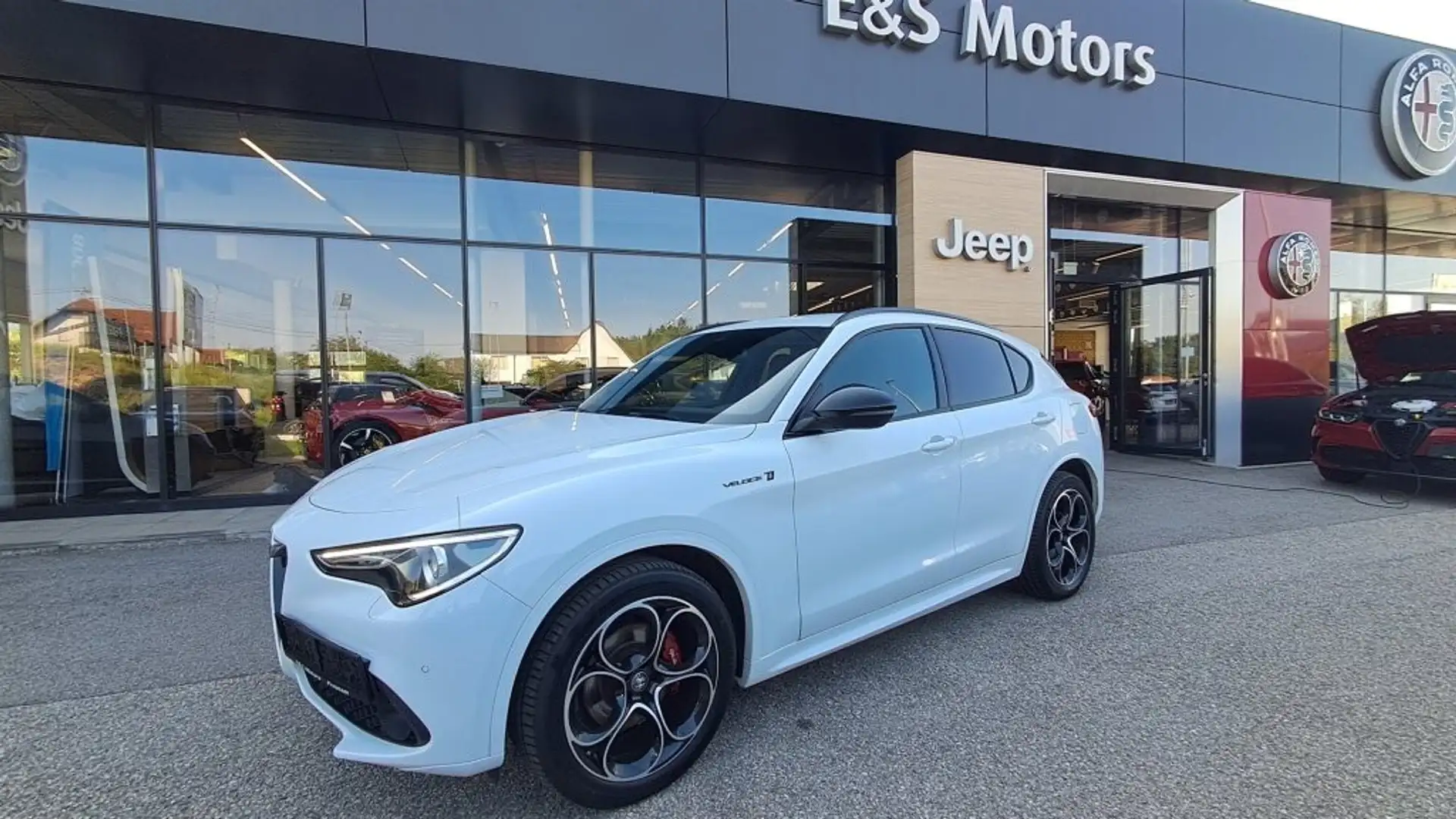 Alfa Romeo Stelvio Veloce TI 2,2 16V 210 AT8 Q4 Weiß - 2