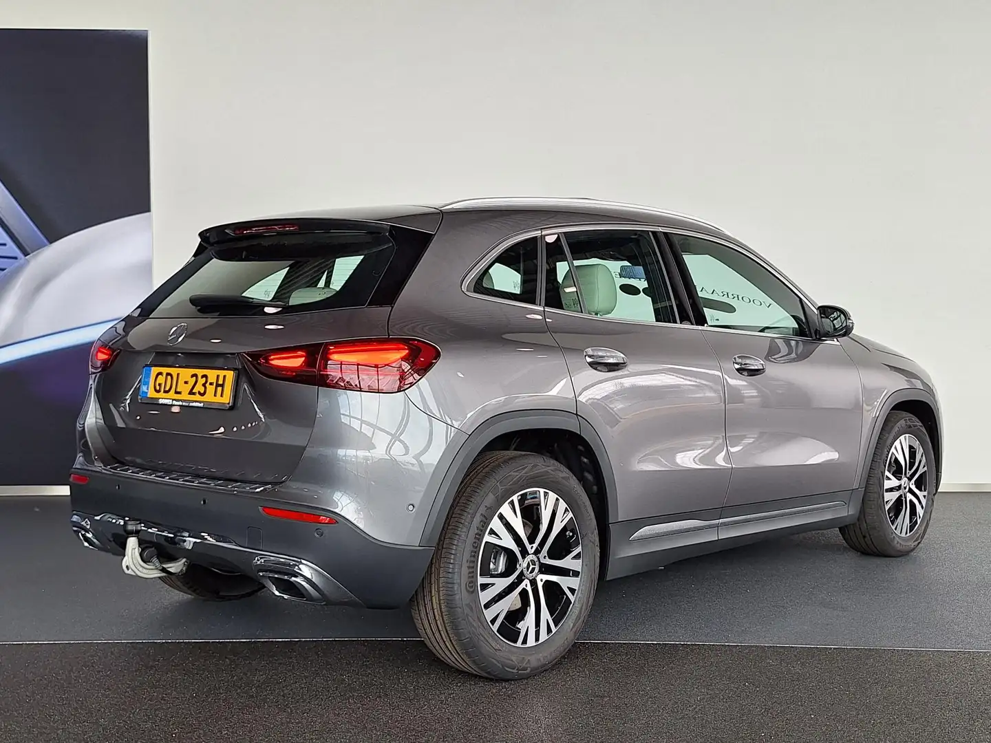 Mercedes-Benz GLA 180 Star Edition Luxury Line | Beige Interieur | Panor Grigio - 2