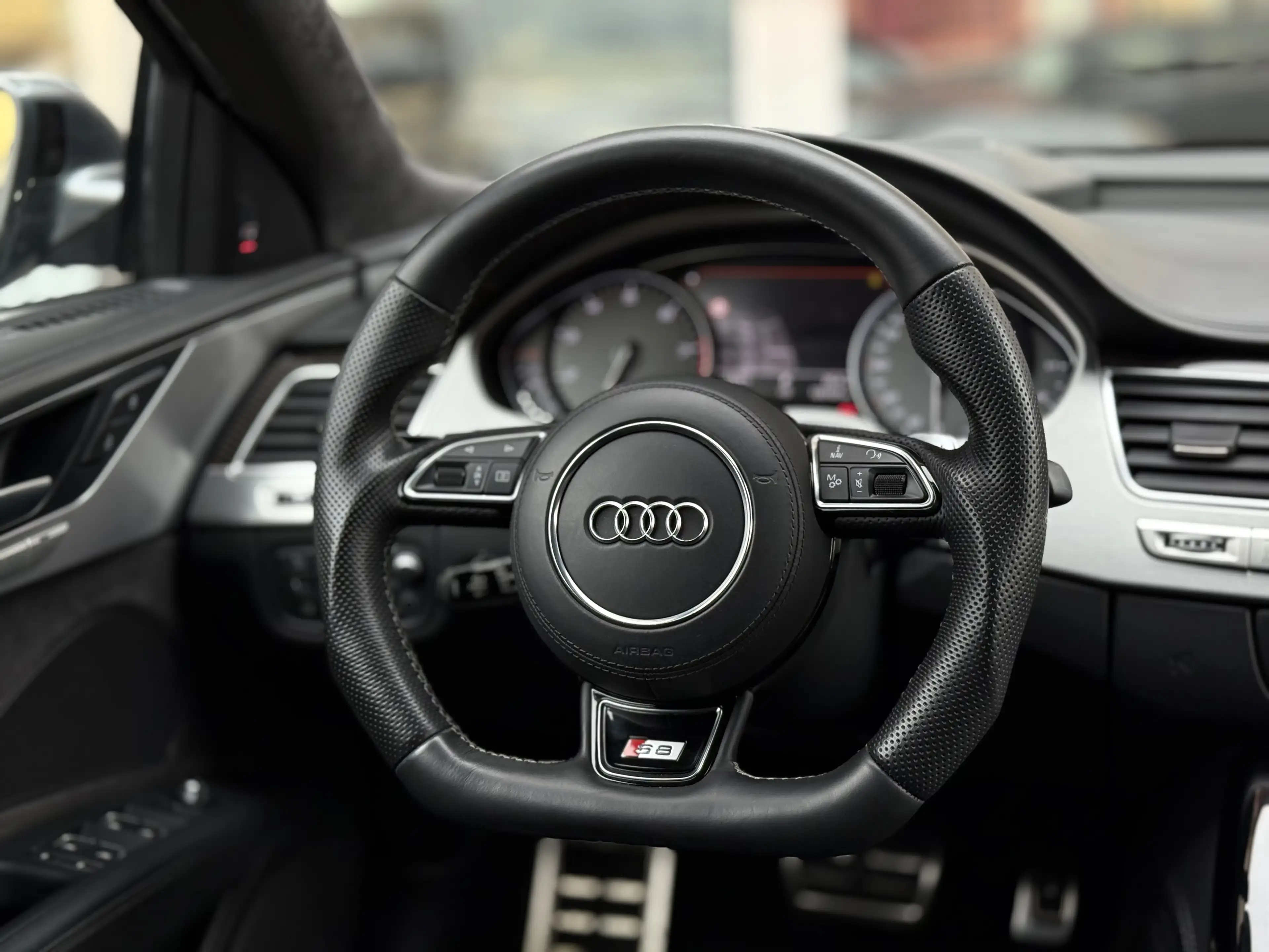 Audi S8 PLUS V8 BITURBO 605CH MATRIX / ACC / BOSE / CARBON — photo 10