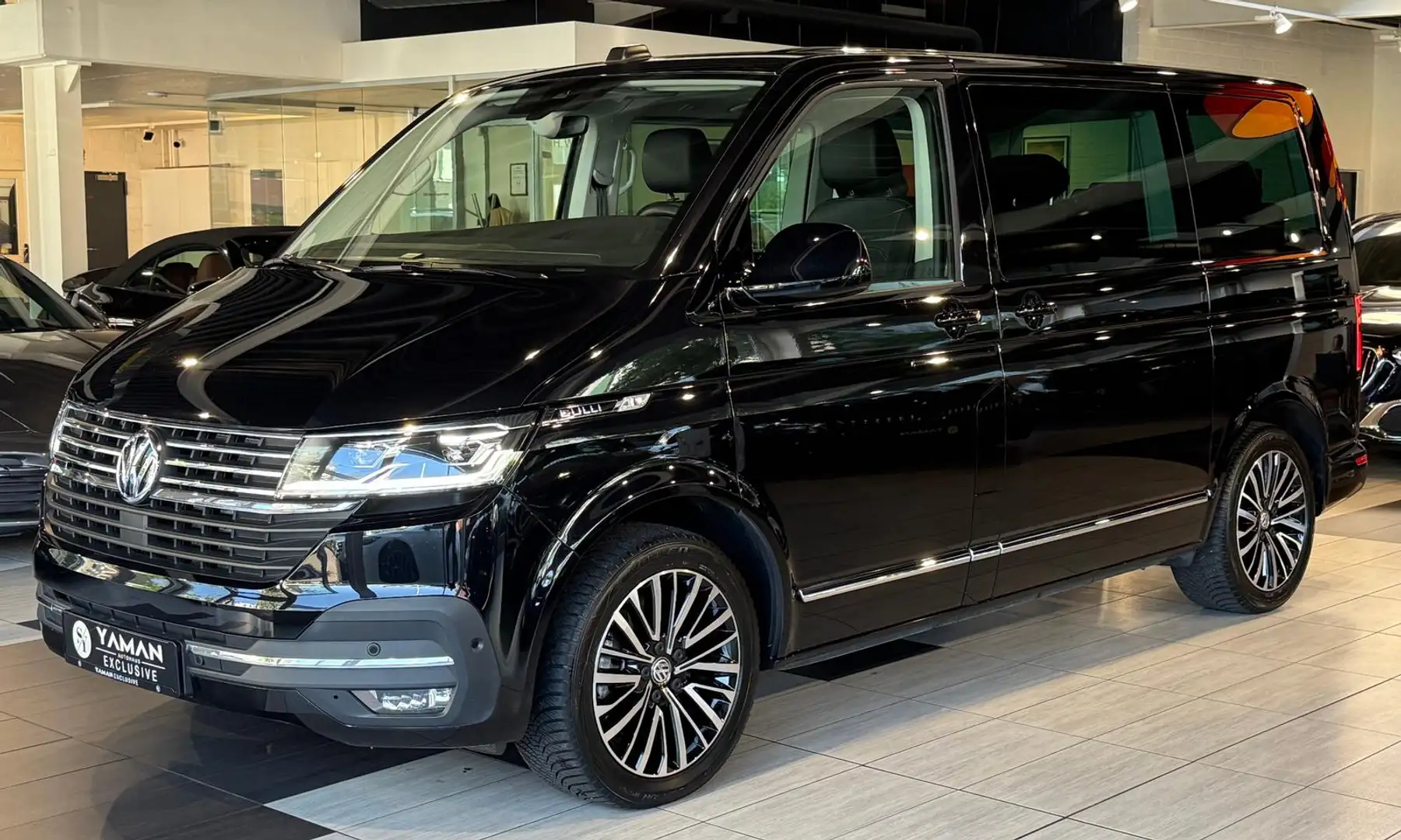 Volkswagen T6.1 Multivan Multivan Highline 4MOTION*2xEl-Tür Schwarz - 1
