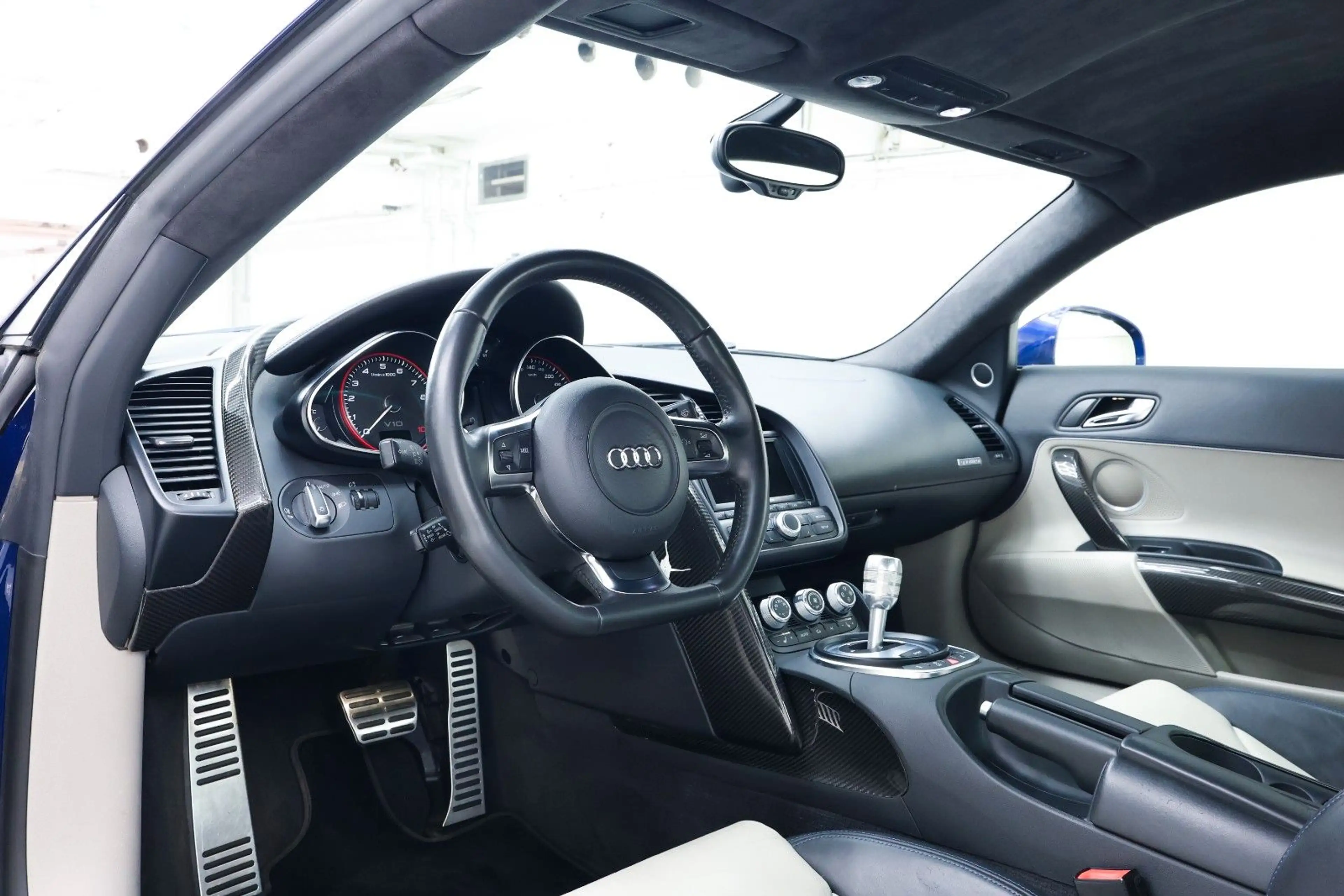 Audi R8 Coupe 5.2 V10 Audi Exclusive Carbon Scheckhef — photo 19