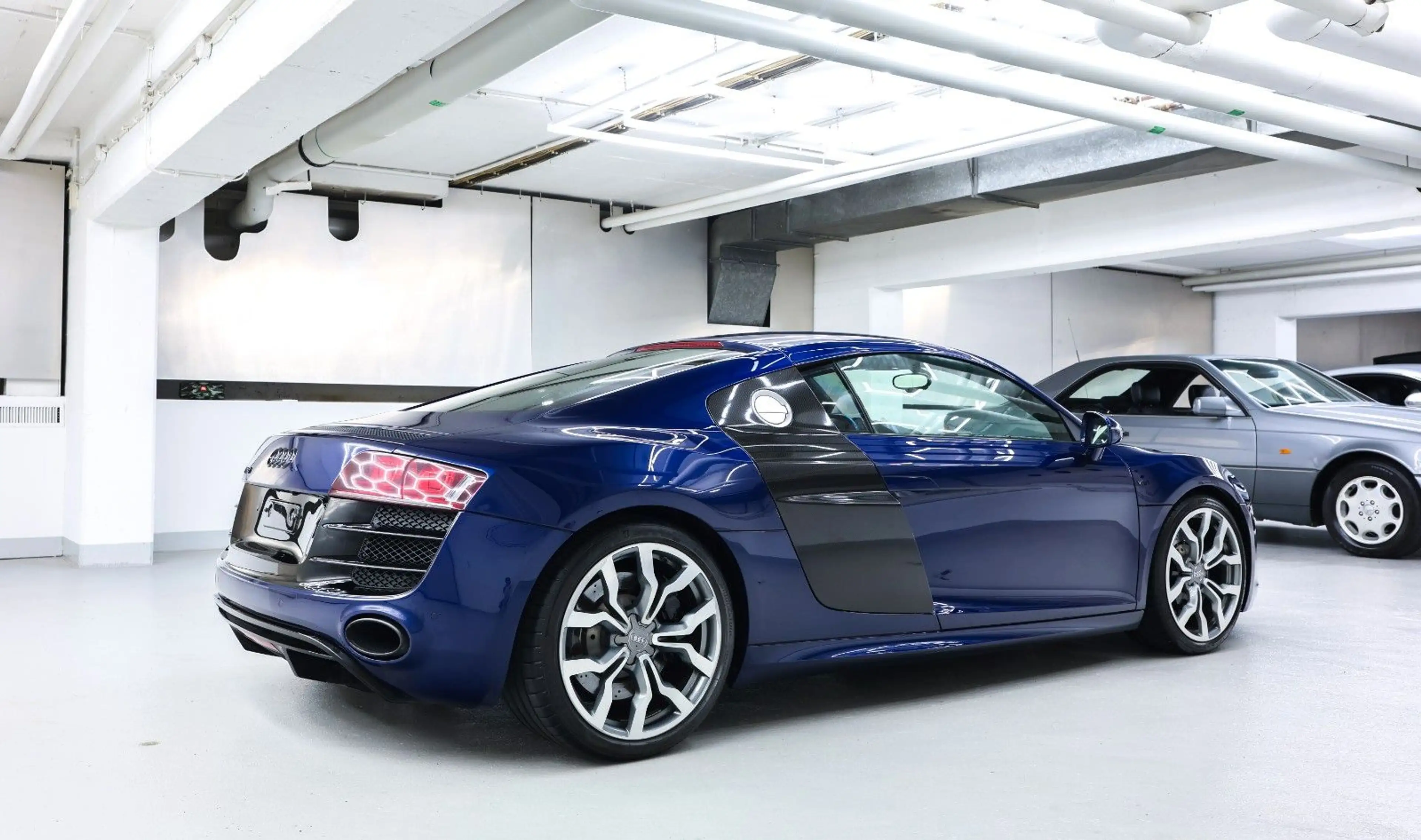 Audi R8 Coupe 5.2 V10 Audi Exclusive Carbon Scheckhef — photo 7
