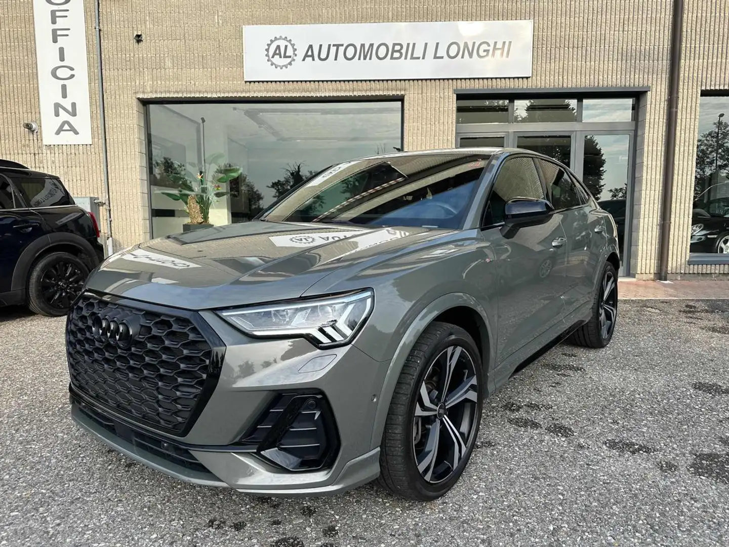 Audi Q3 SPB 40 TFSI Quattro S tronic S LINE PLUS Grau - 1