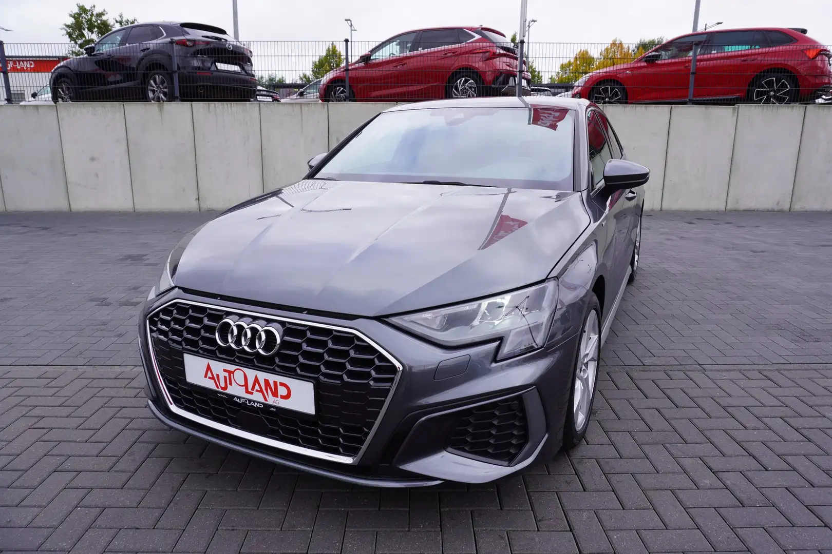 Audi A3 Sportback 30 TFSI S line LED Navi App-Connect Grau - 2