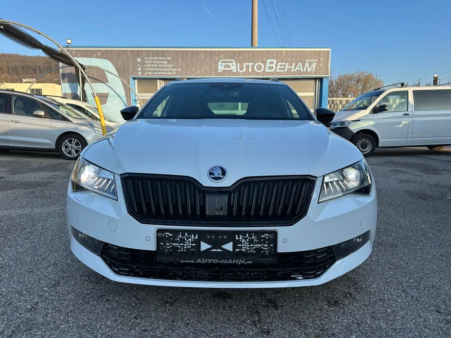 Skoda Superb Kombi 2,0 TDI Sportline DSG Xenon-ACC-Kamera Weiß - 2