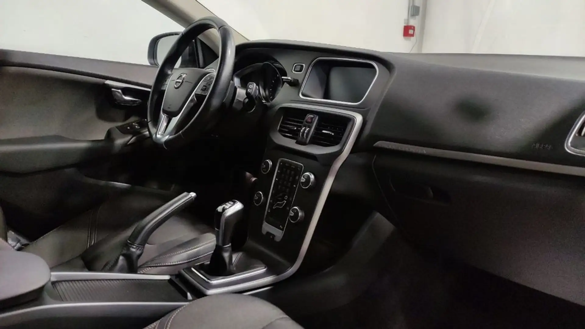 Volvo V40 2.0 T3 Plus Blanco - 2