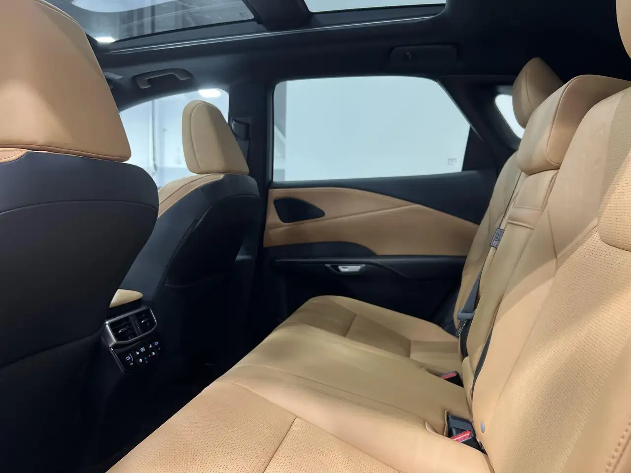 Lexus RX снимка Lexus RX