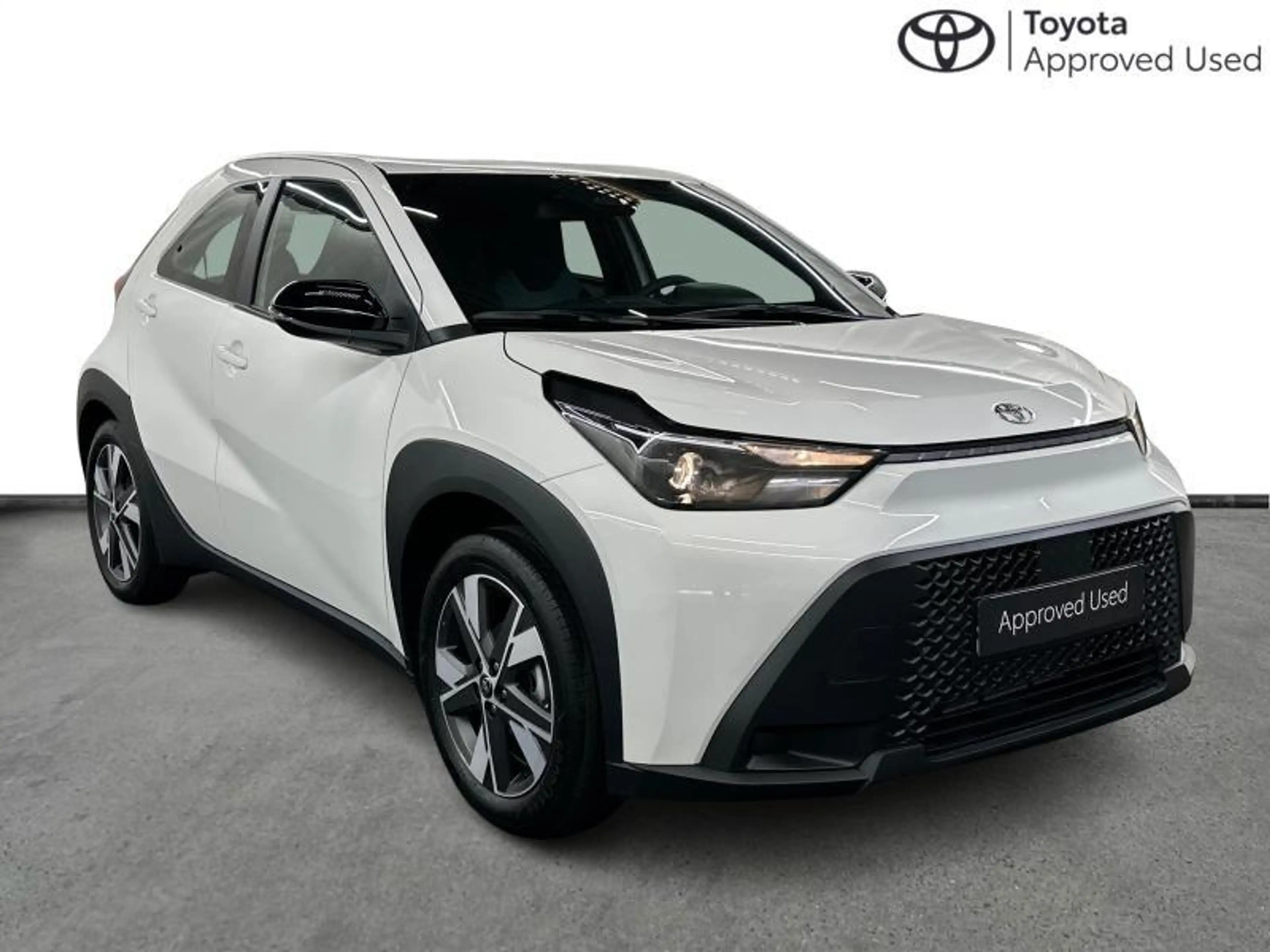 Toyota Aygo X 116hp HEV Comfort | heated seats — photo 18
