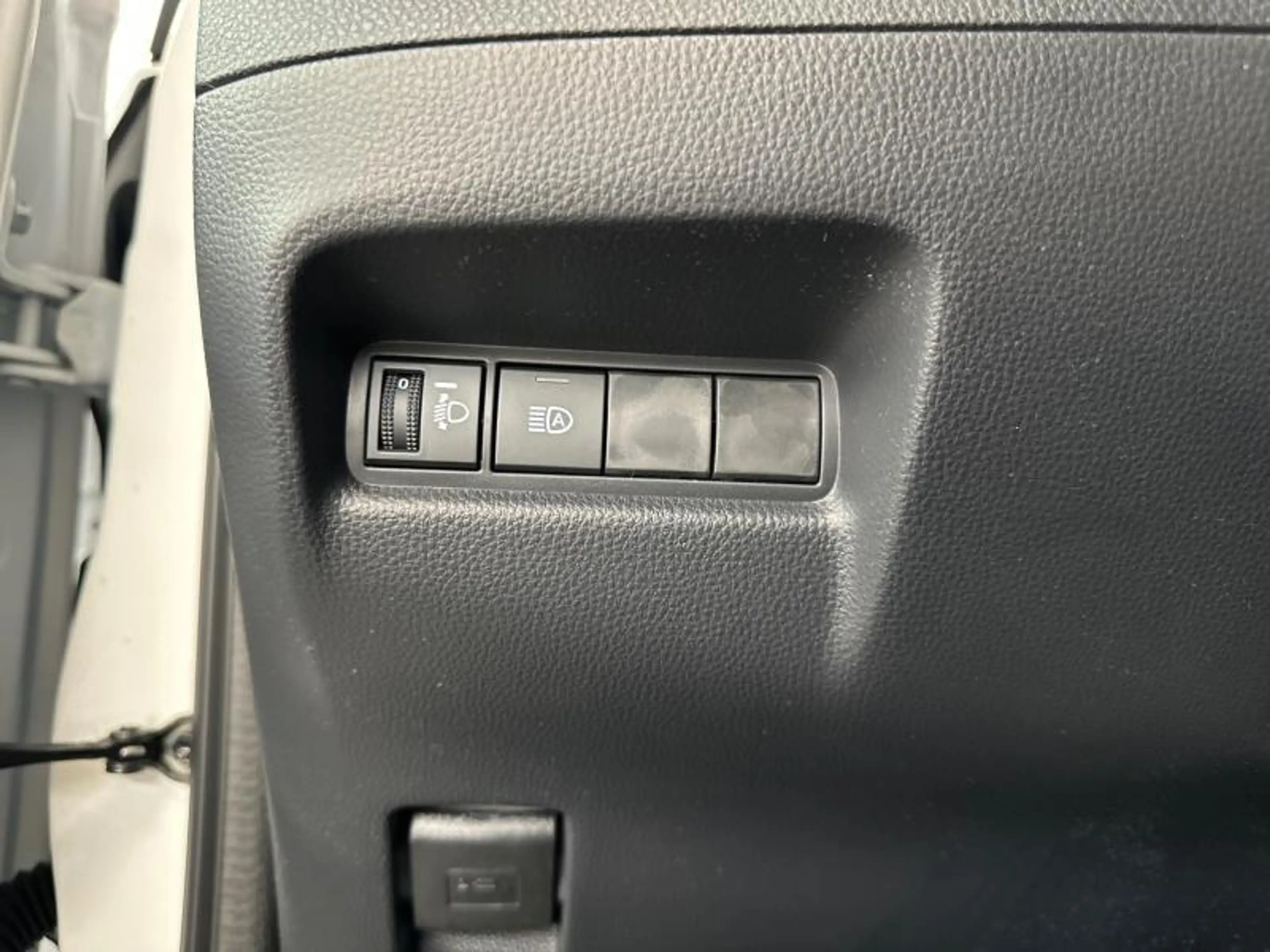 Toyota Aygo X 116hp HEV Comfort | heated seats — photo 27