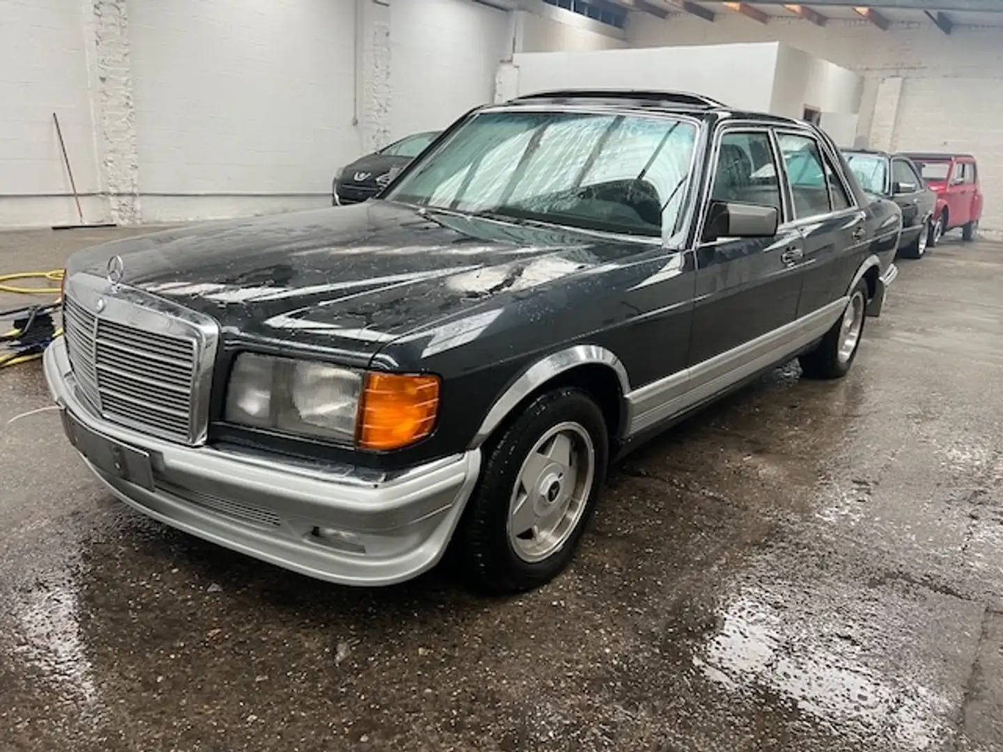 Mercedes-Benz 280 SE *OLDTIMER* Gris - 1