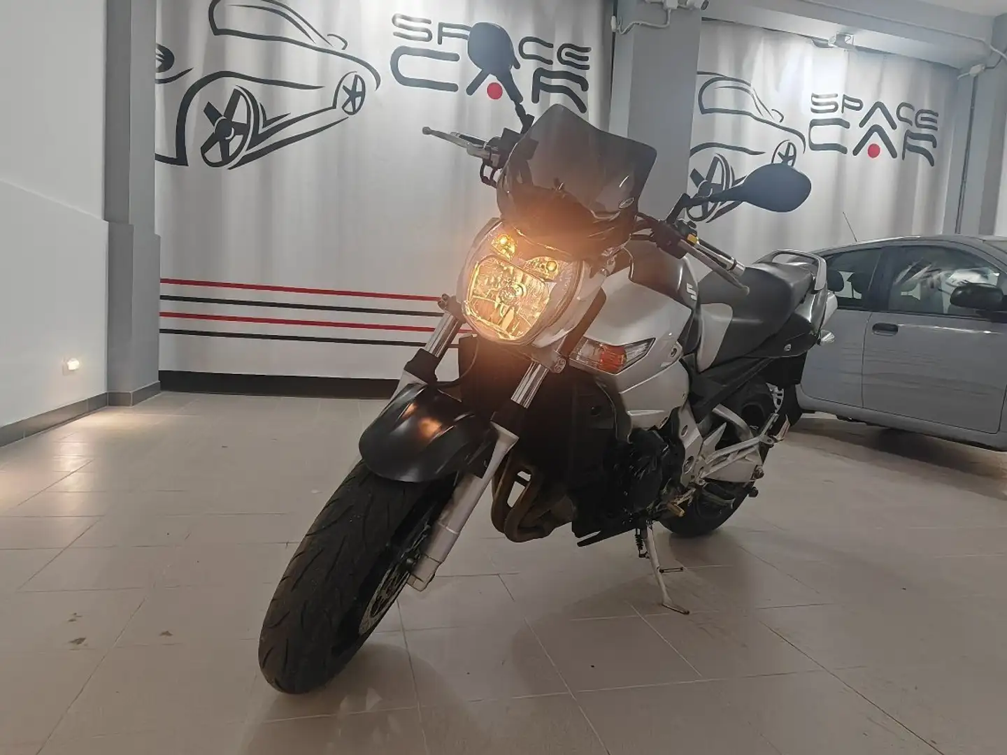 Suzuki GSR 600 Negru - 1