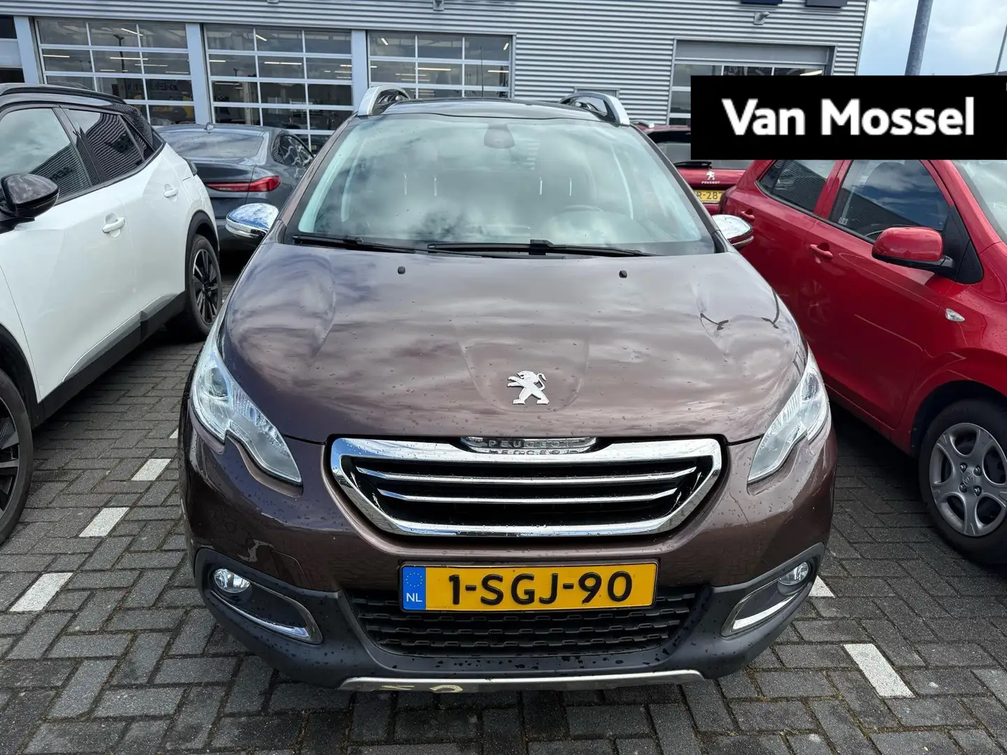 Peugeot 2008 1.6 VTi Féline Bruin - 1