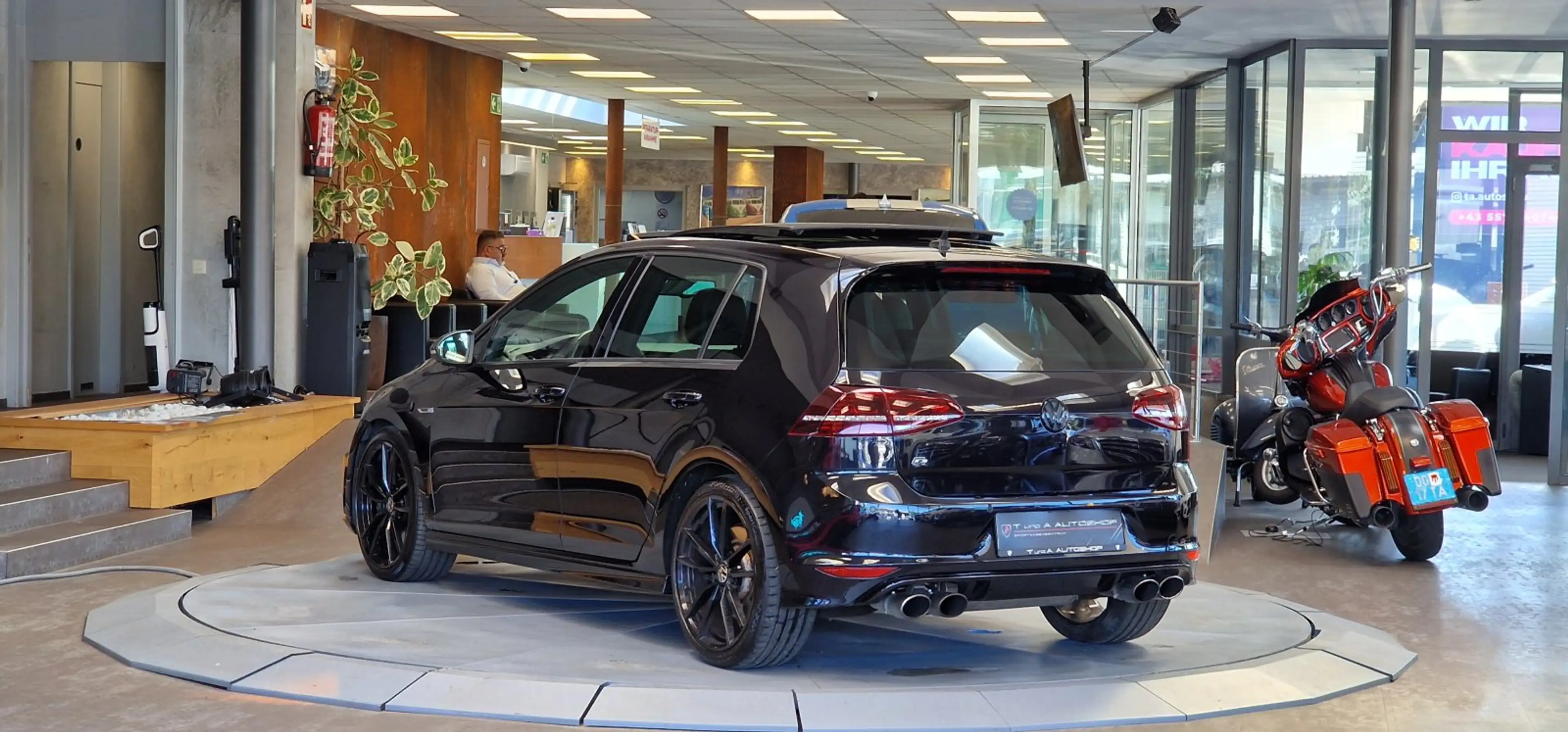 Volkswagen Golf R 2.0 TSI 4Motion DSG *Pano*Kamera*Navi*Leder* — photo 7